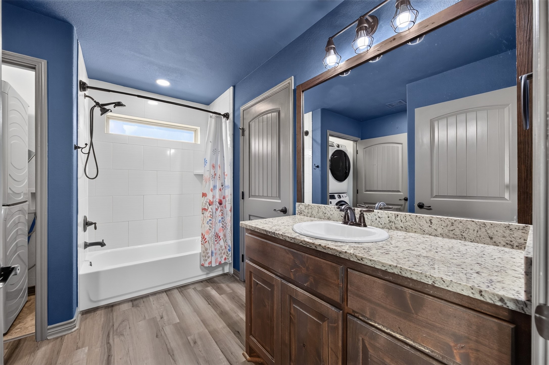 2316 Woodview Trail