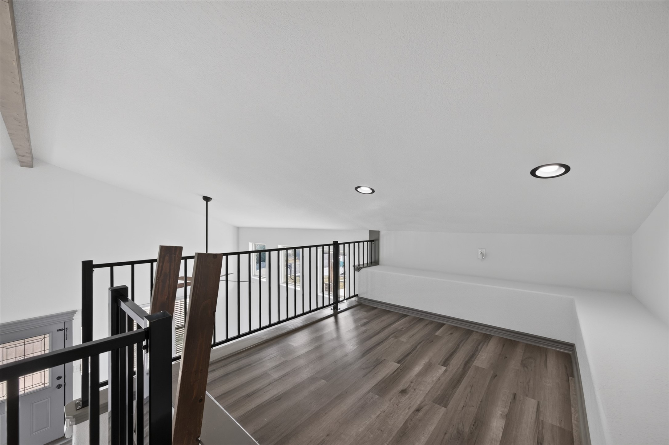 2316 Woodview Trail