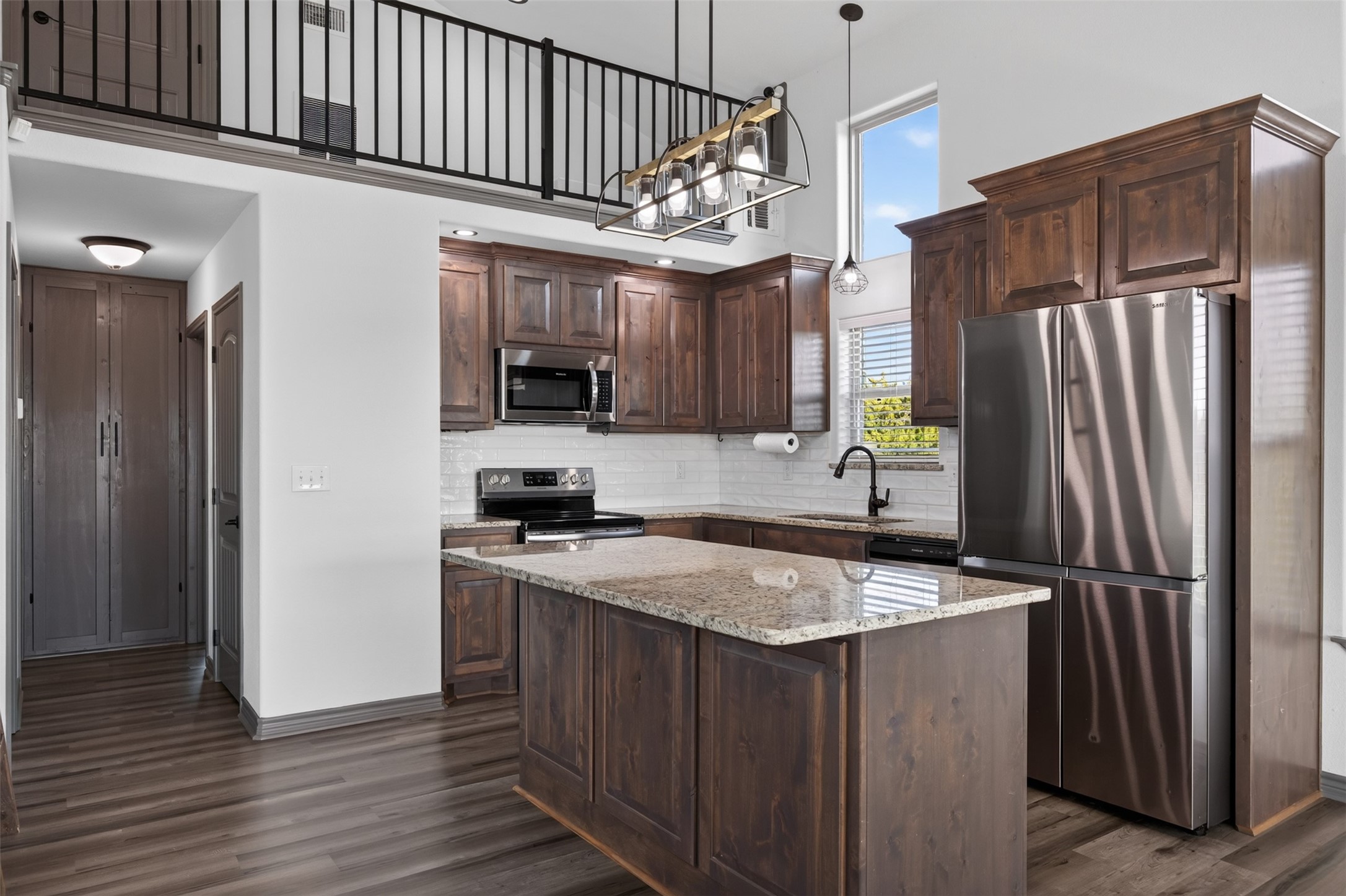 2316 Woodview Trail