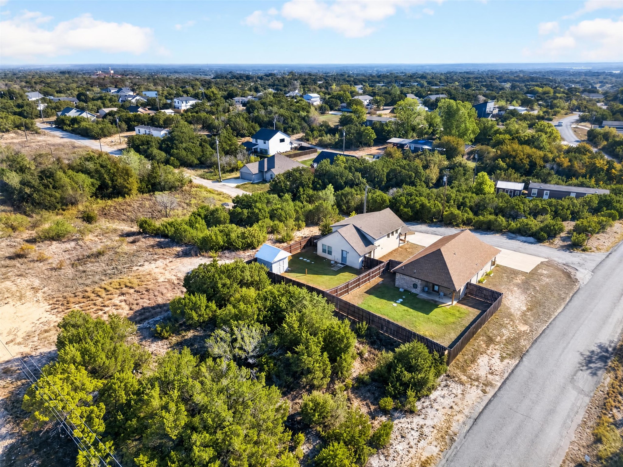 2316 Woodview Trail