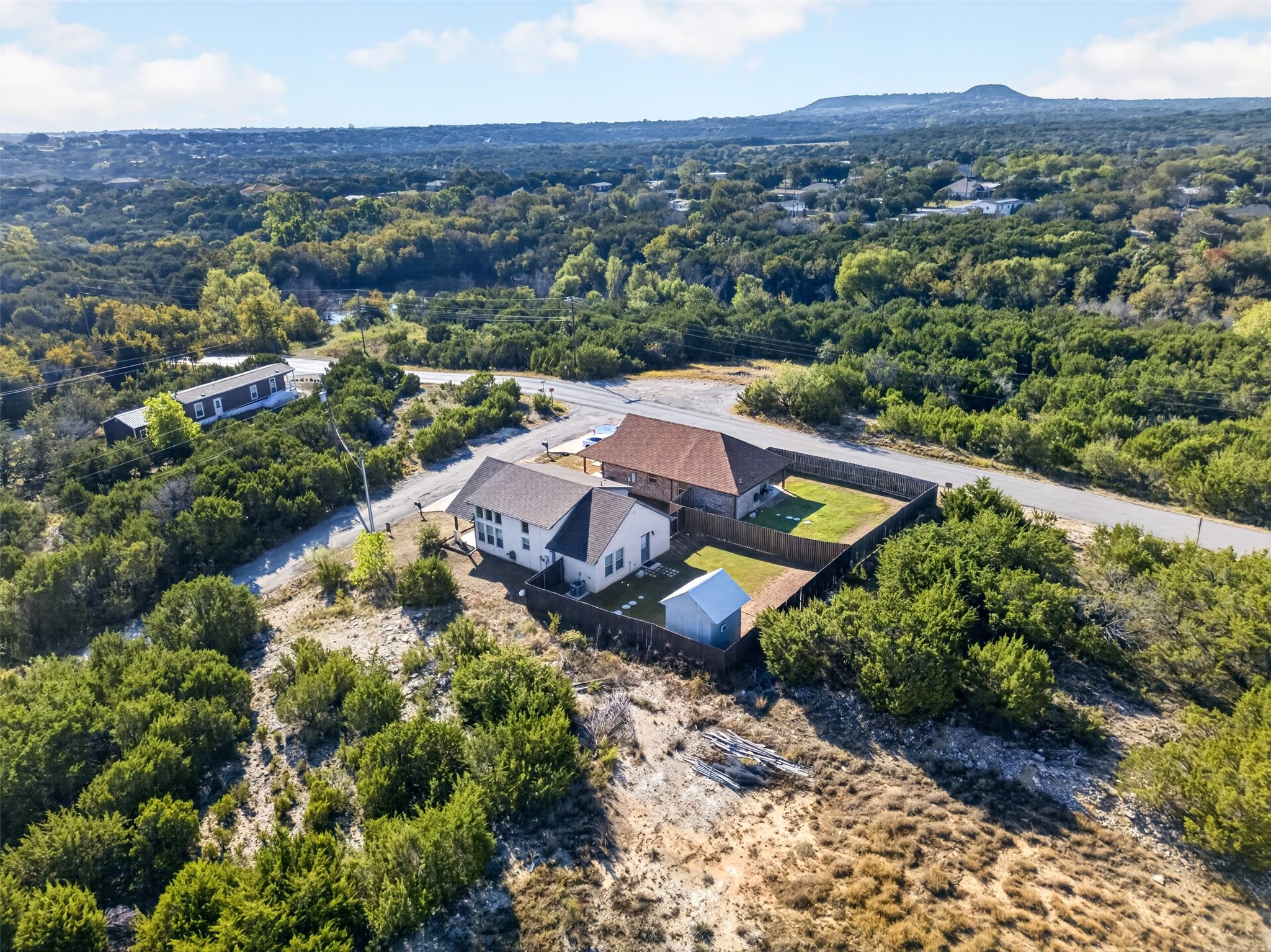 2316 Woodview Trail