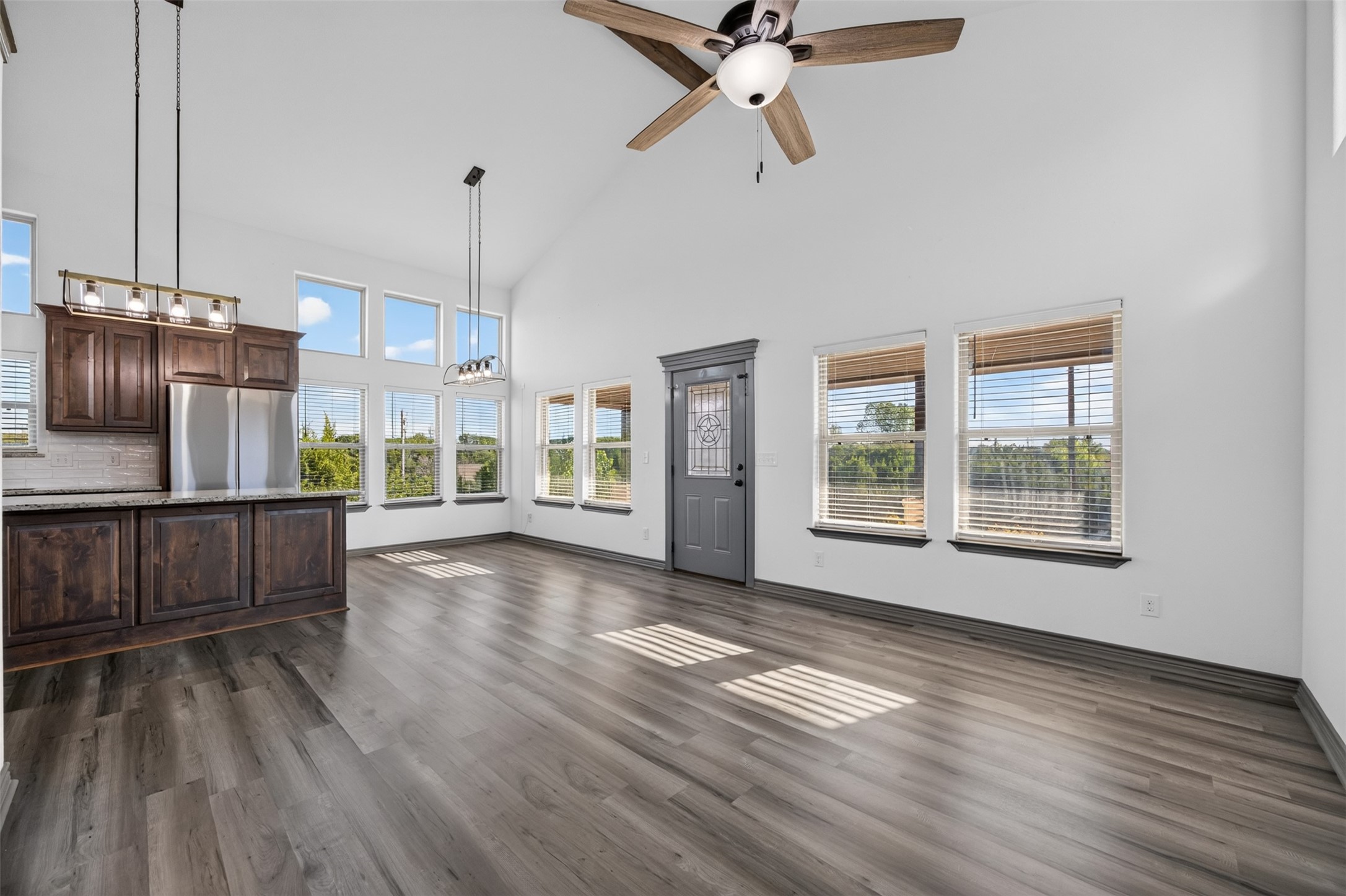 2316 Woodview Trail