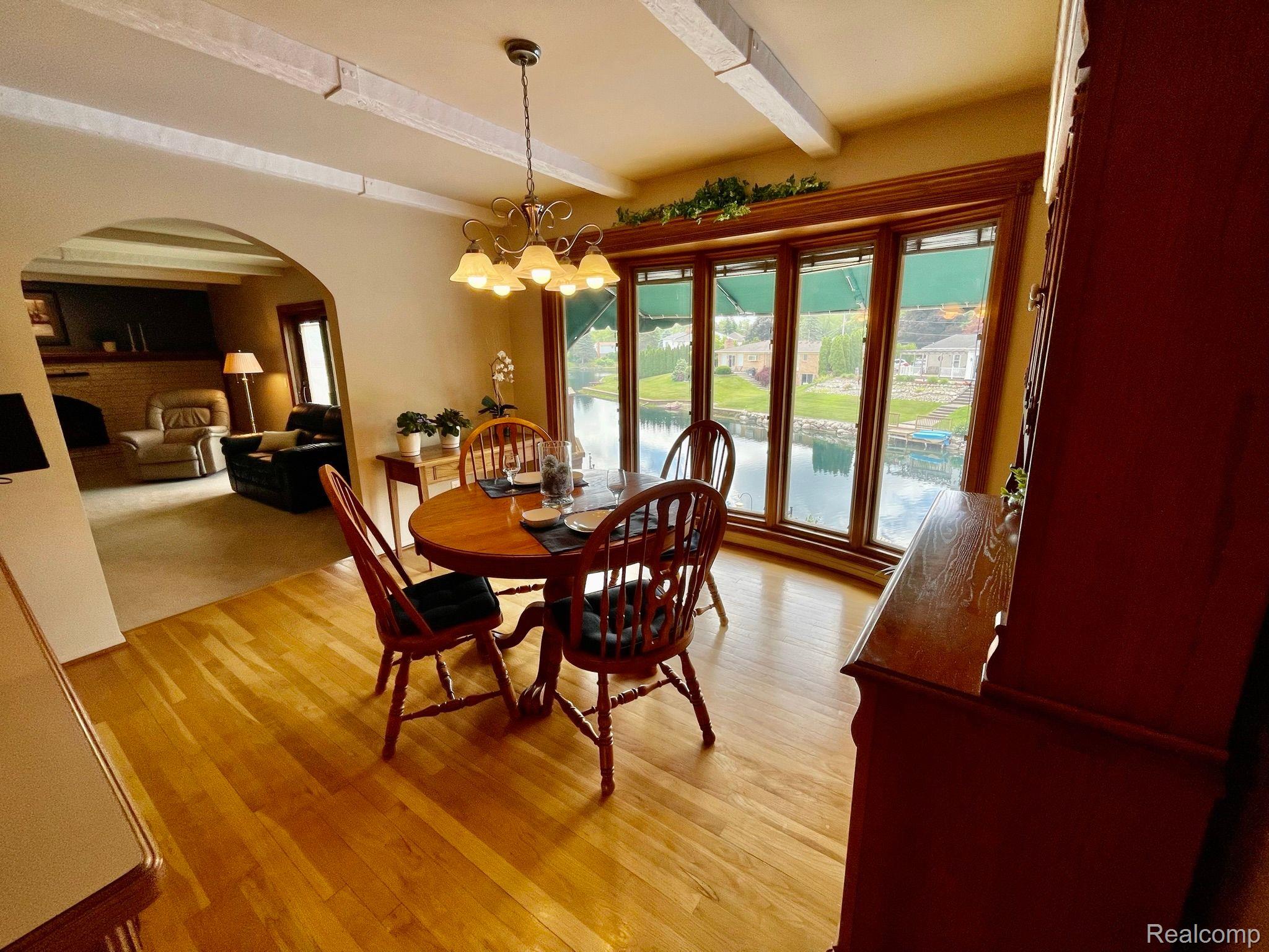5556 WOODMIRE Drive