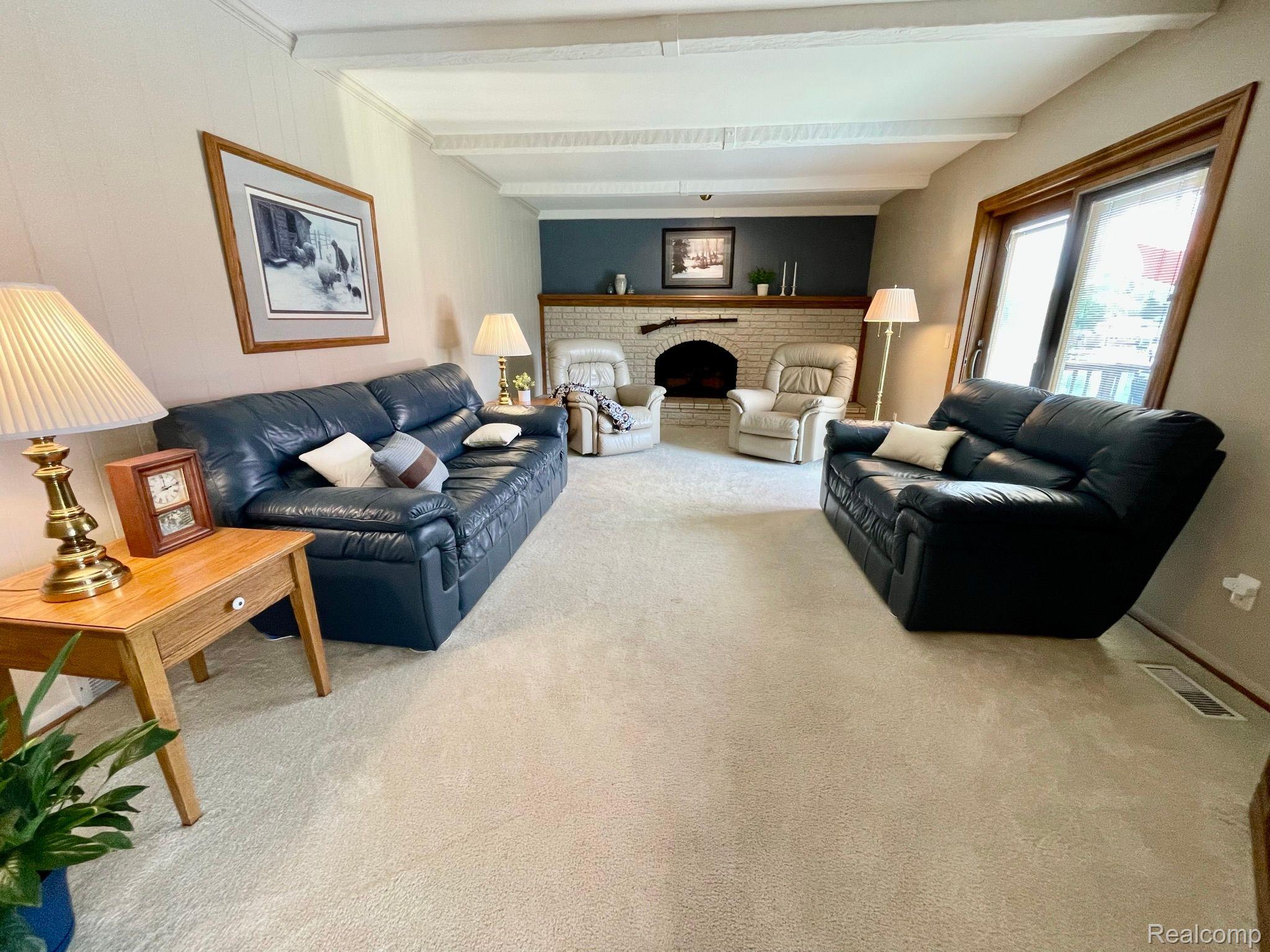 5556 WOODMIRE Drive