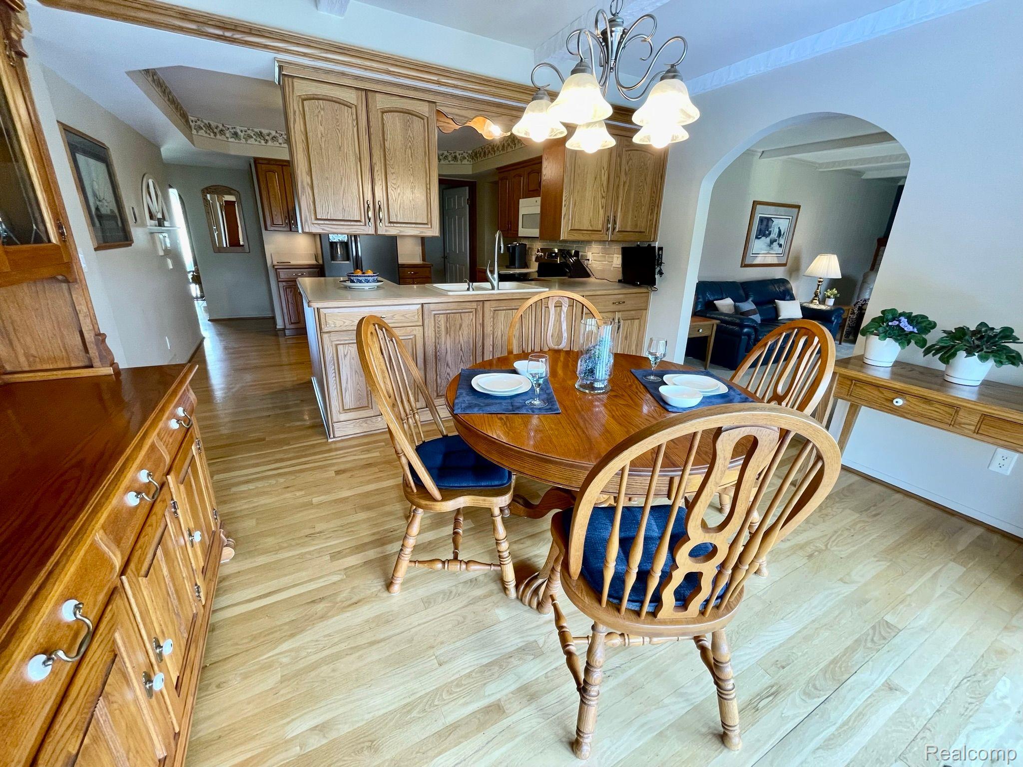 5556 WOODMIRE Drive