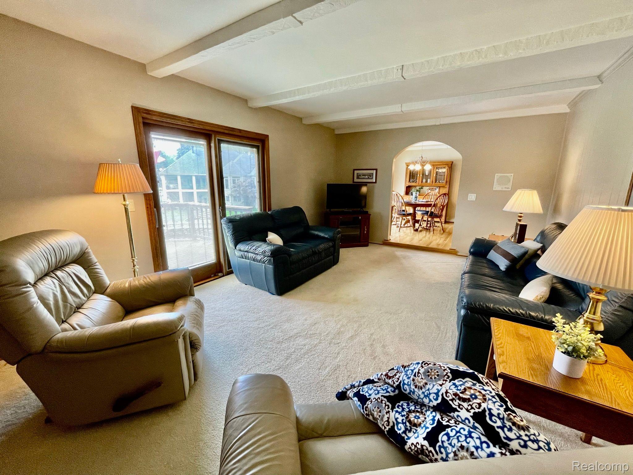 5556 WOODMIRE Drive