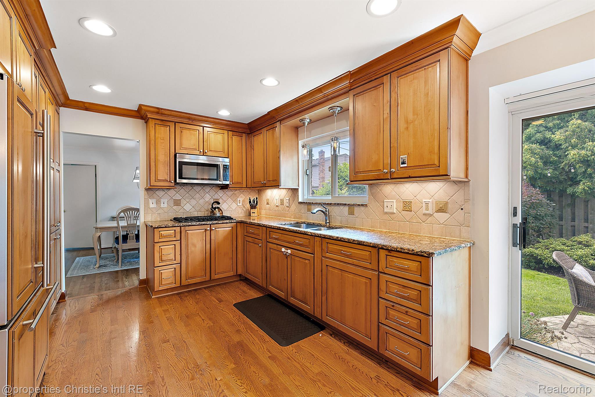 707 N ROSEDALE