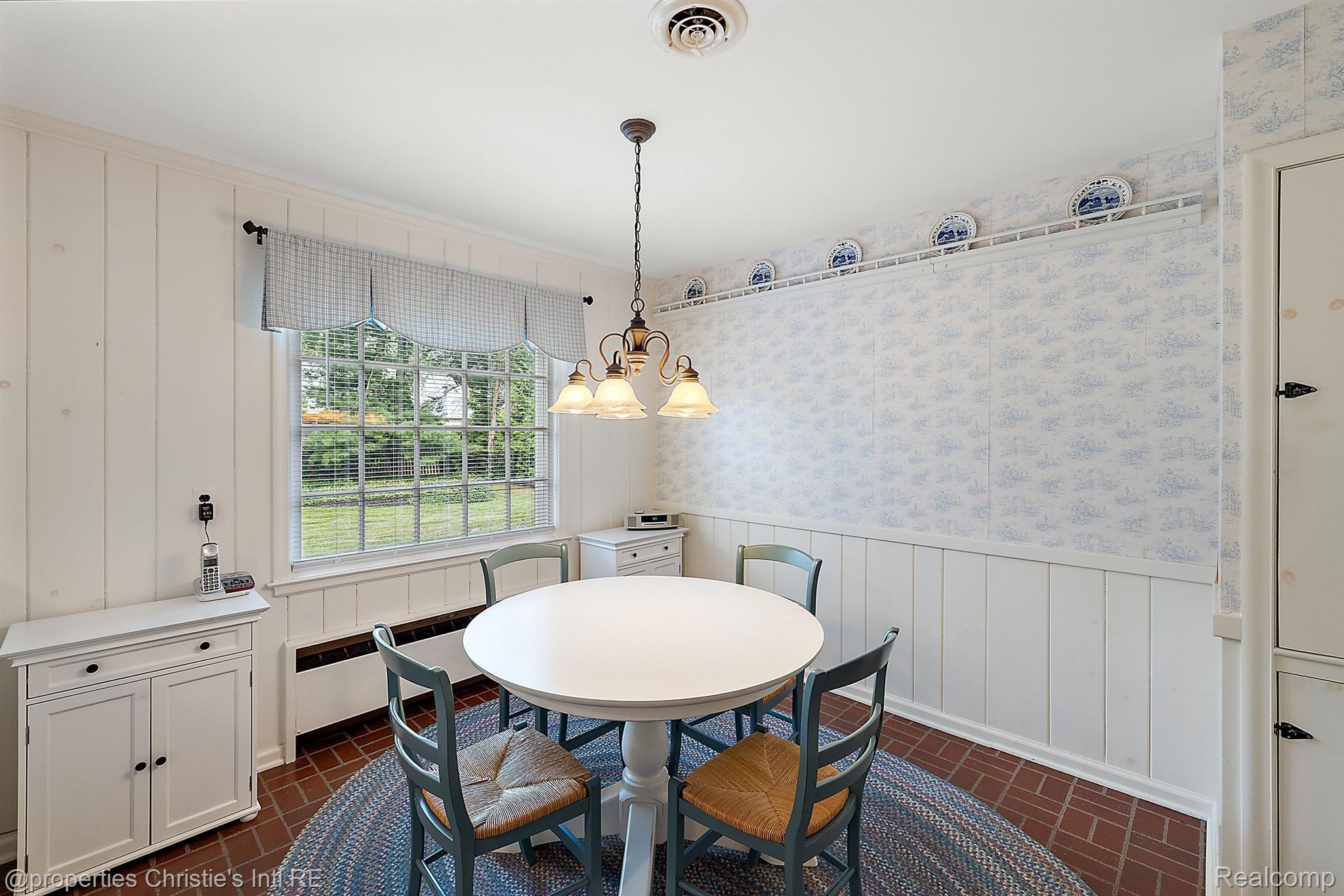 528 SHOREHAM Road