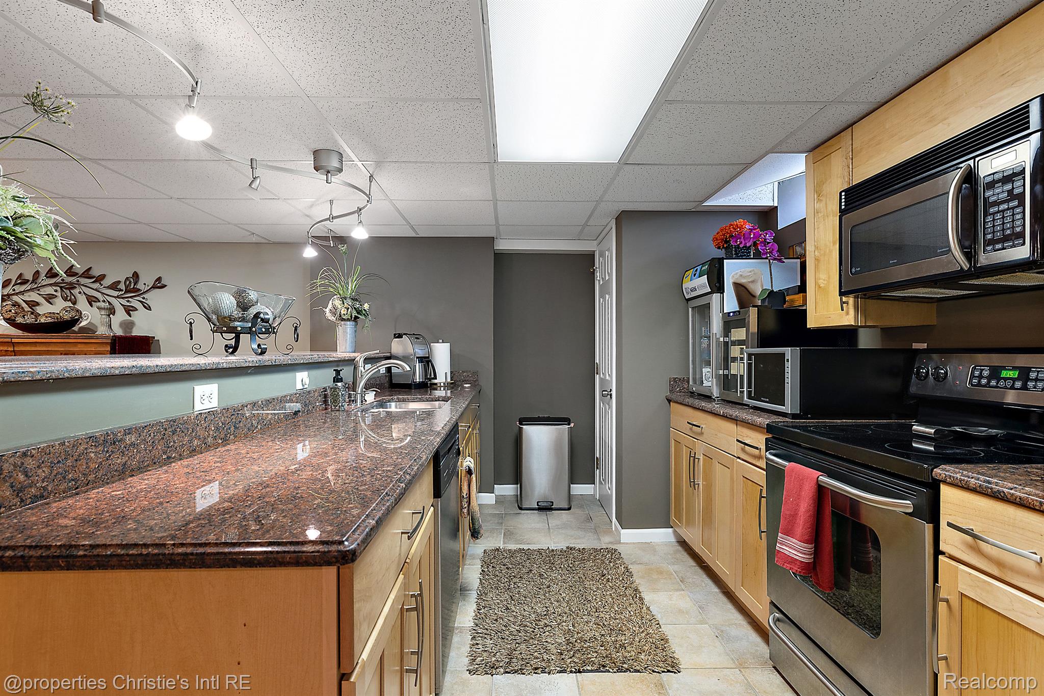 4346 CURRY Drive