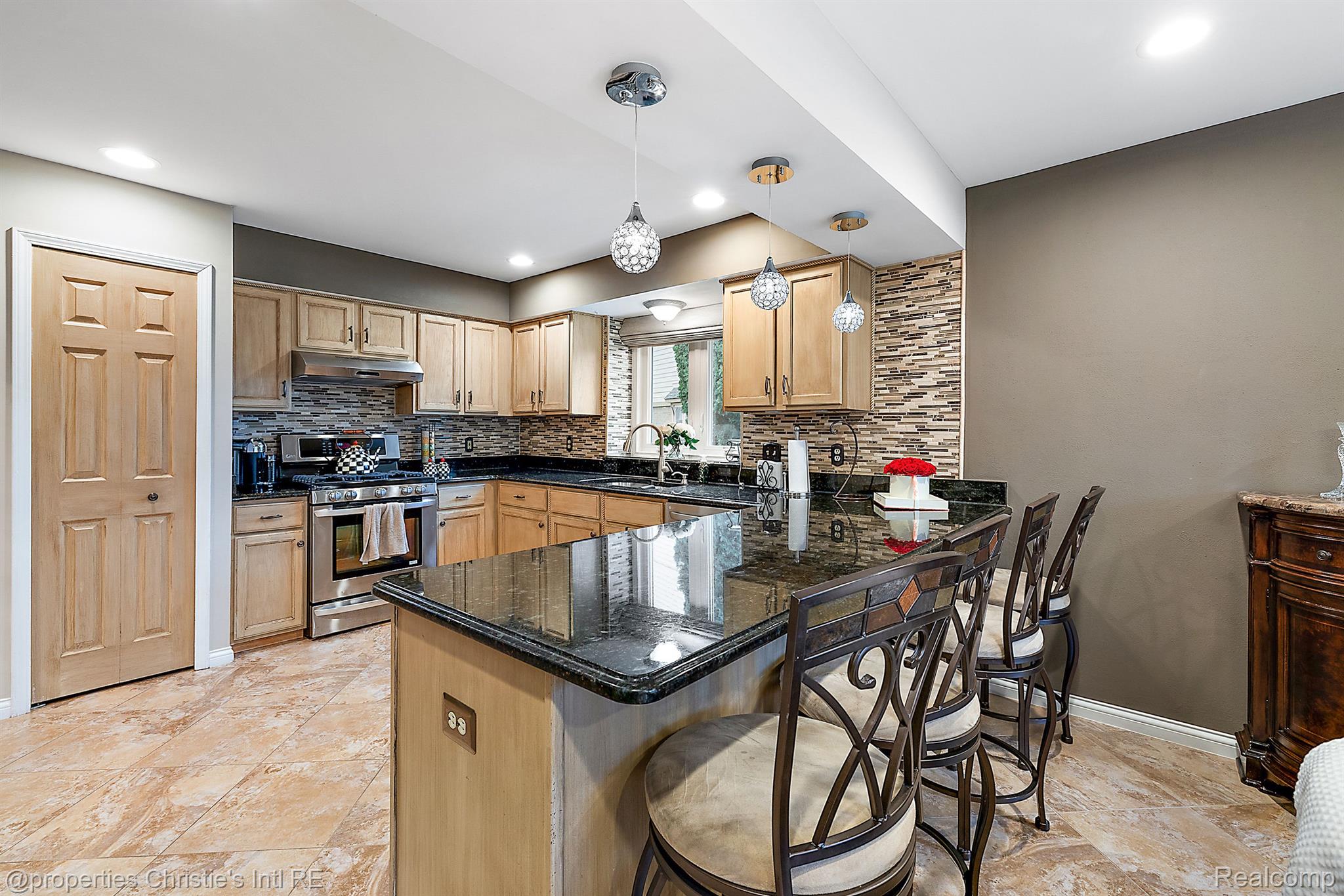 4346 CURRY Drive