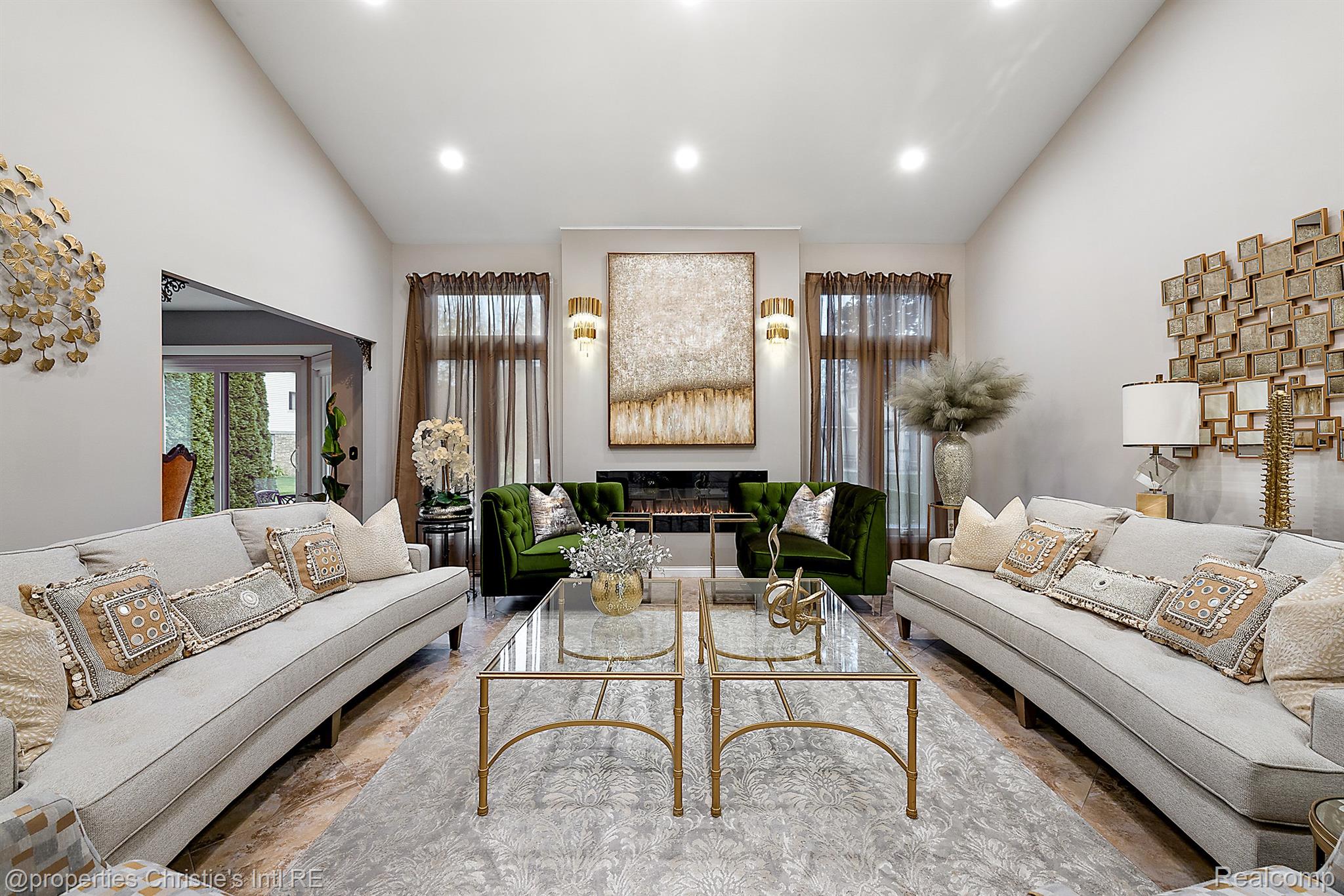 4346 CURRY Drive