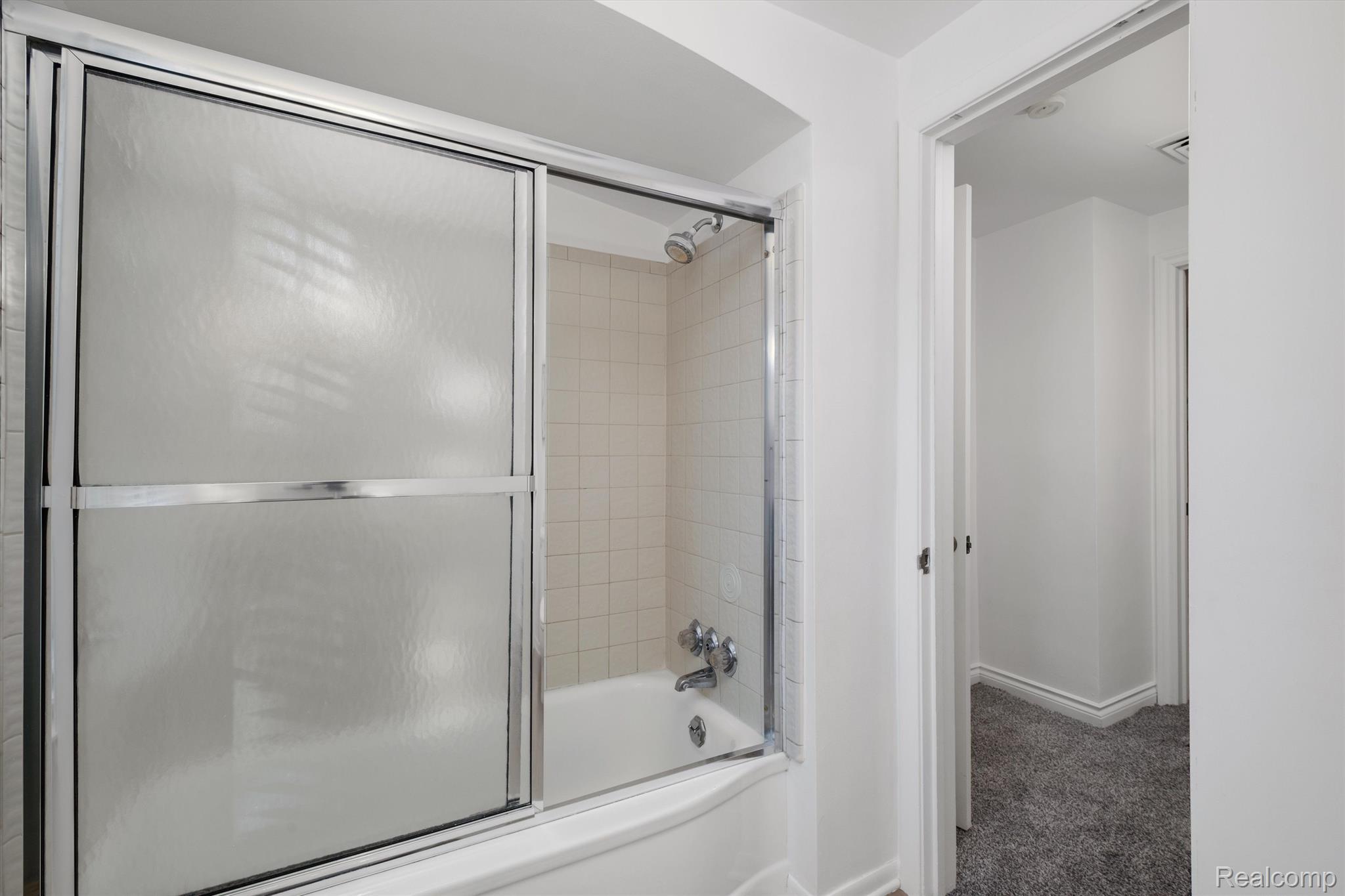 800 SUNNINGDALE Drive