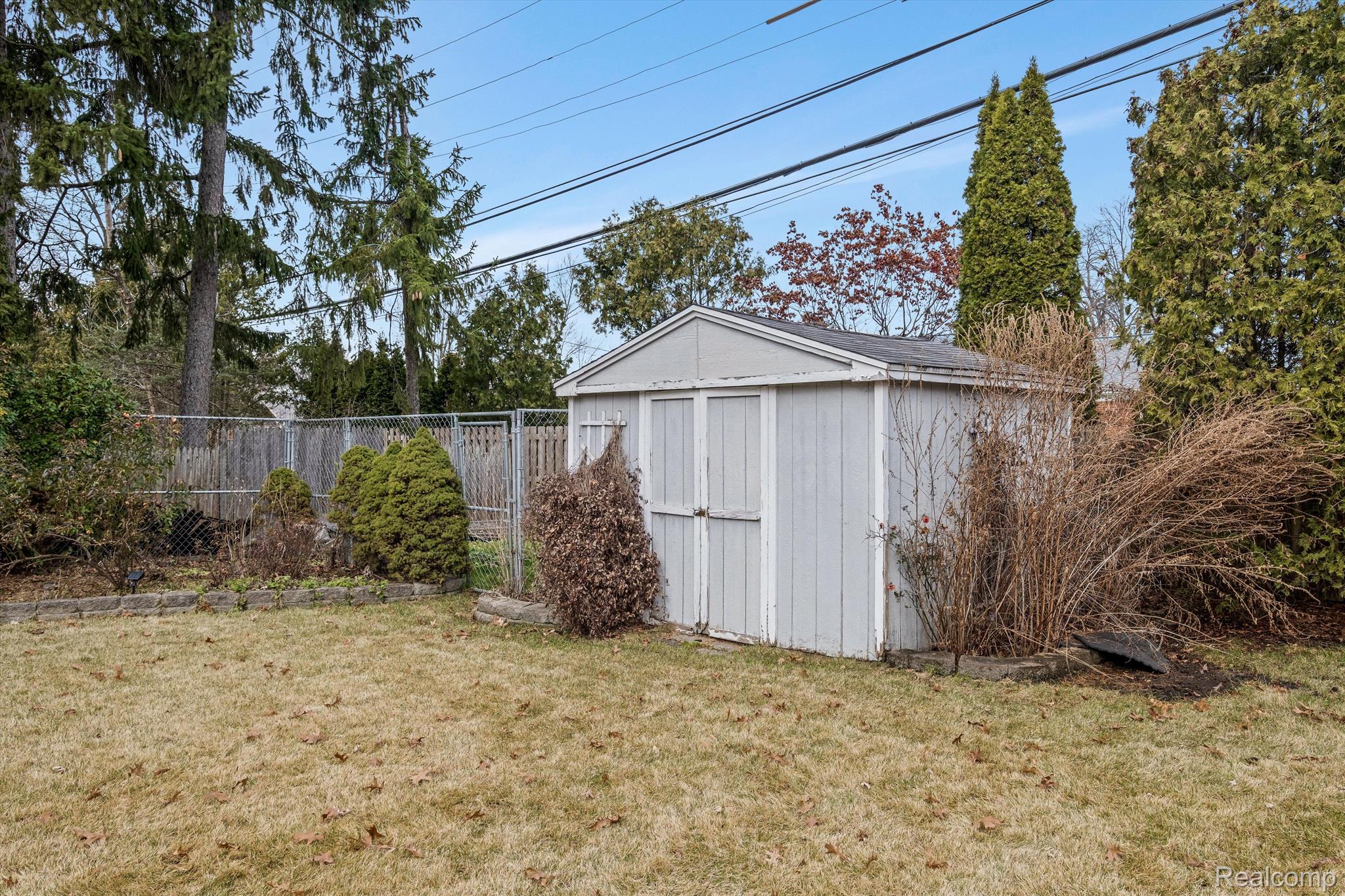 800 SUNNINGDALE Drive