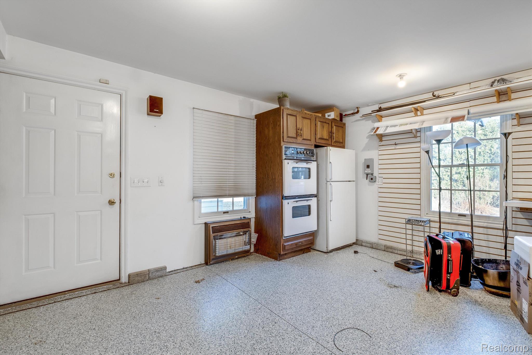 800 SUNNINGDALE Drive