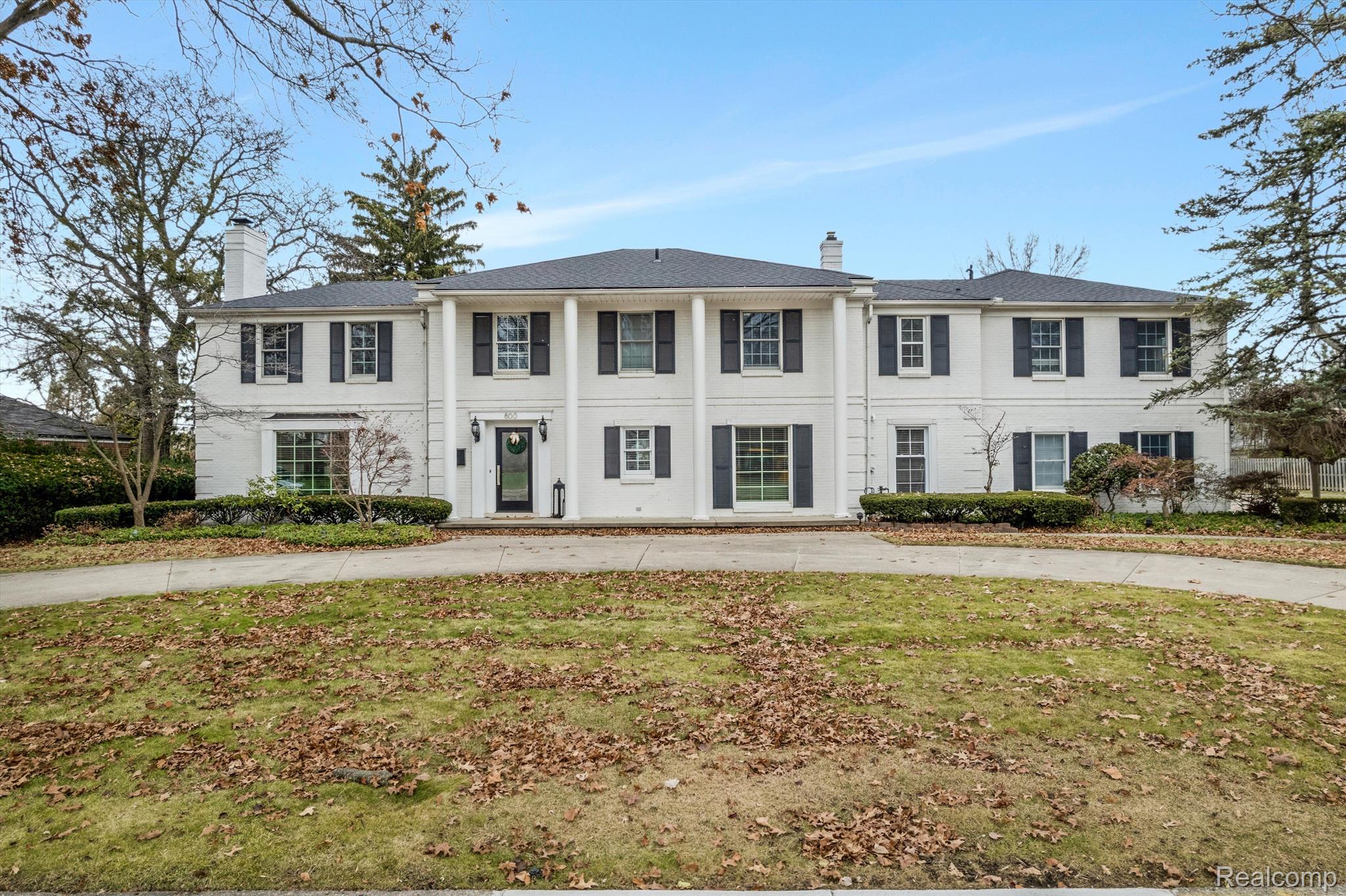 800 SUNNINGDALE Drive