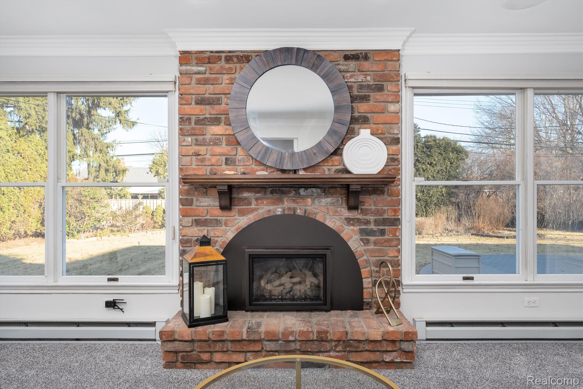 800 SUNNINGDALE Drive