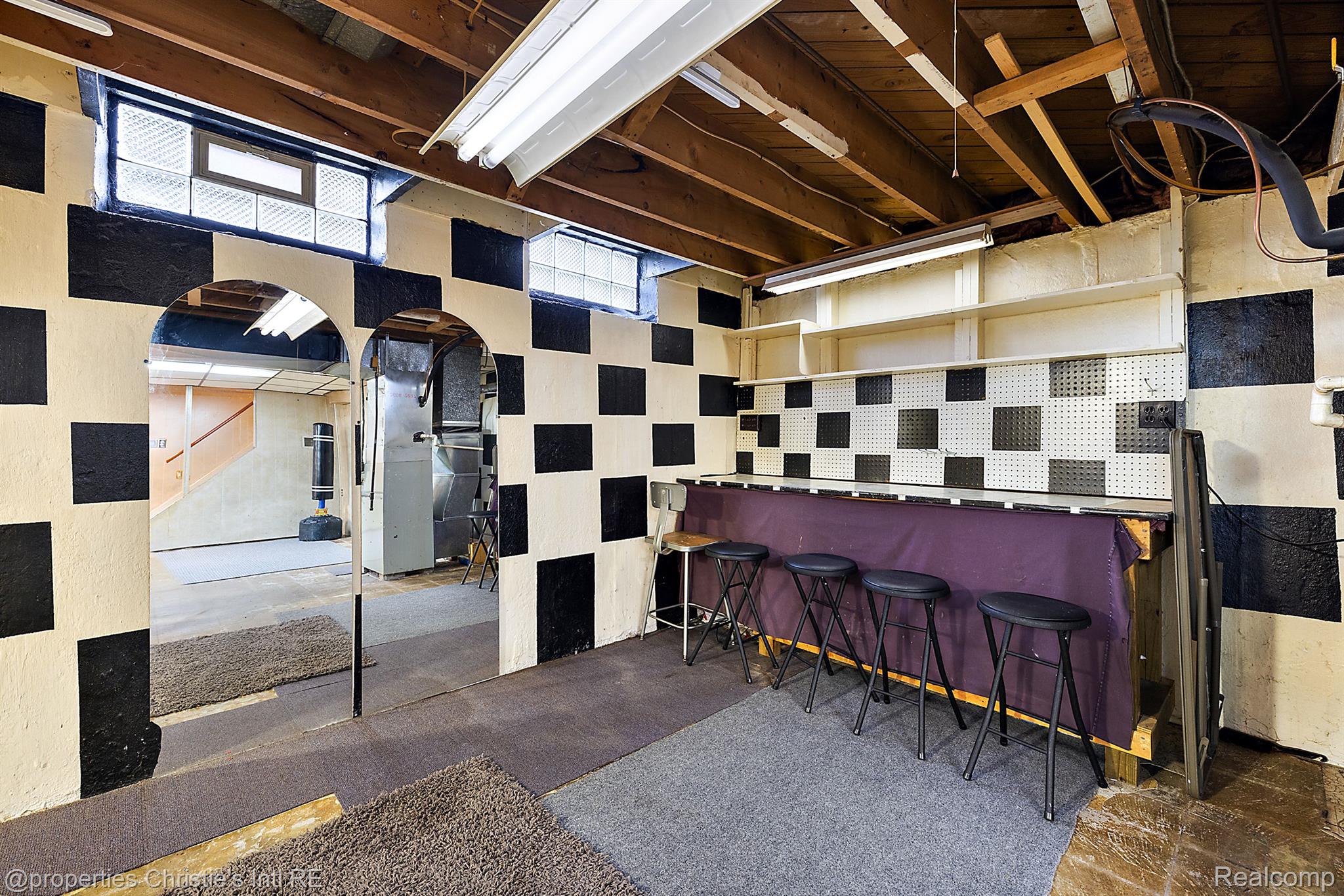 18495 STEPHENS Drive