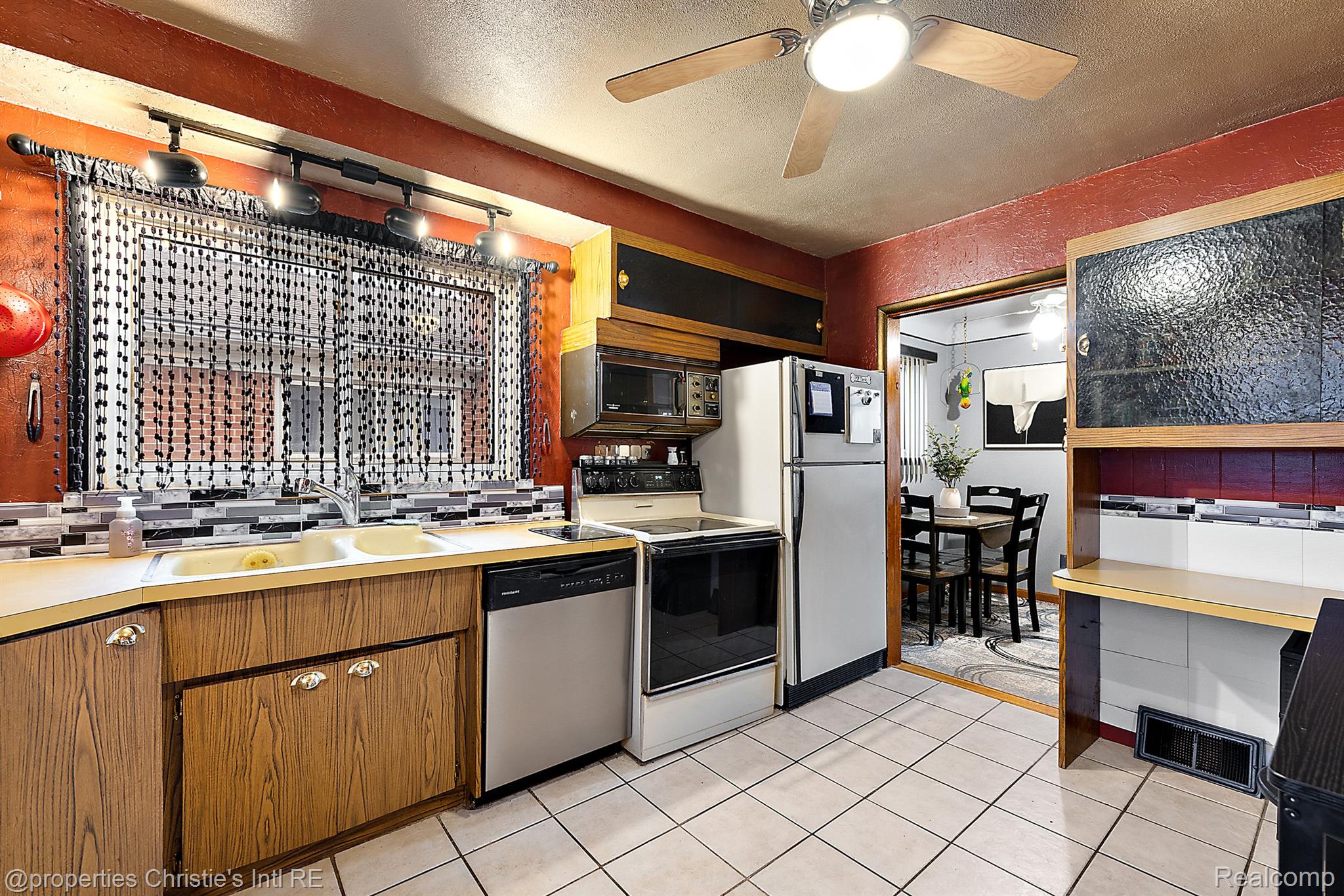 18495 STEPHENS Drive