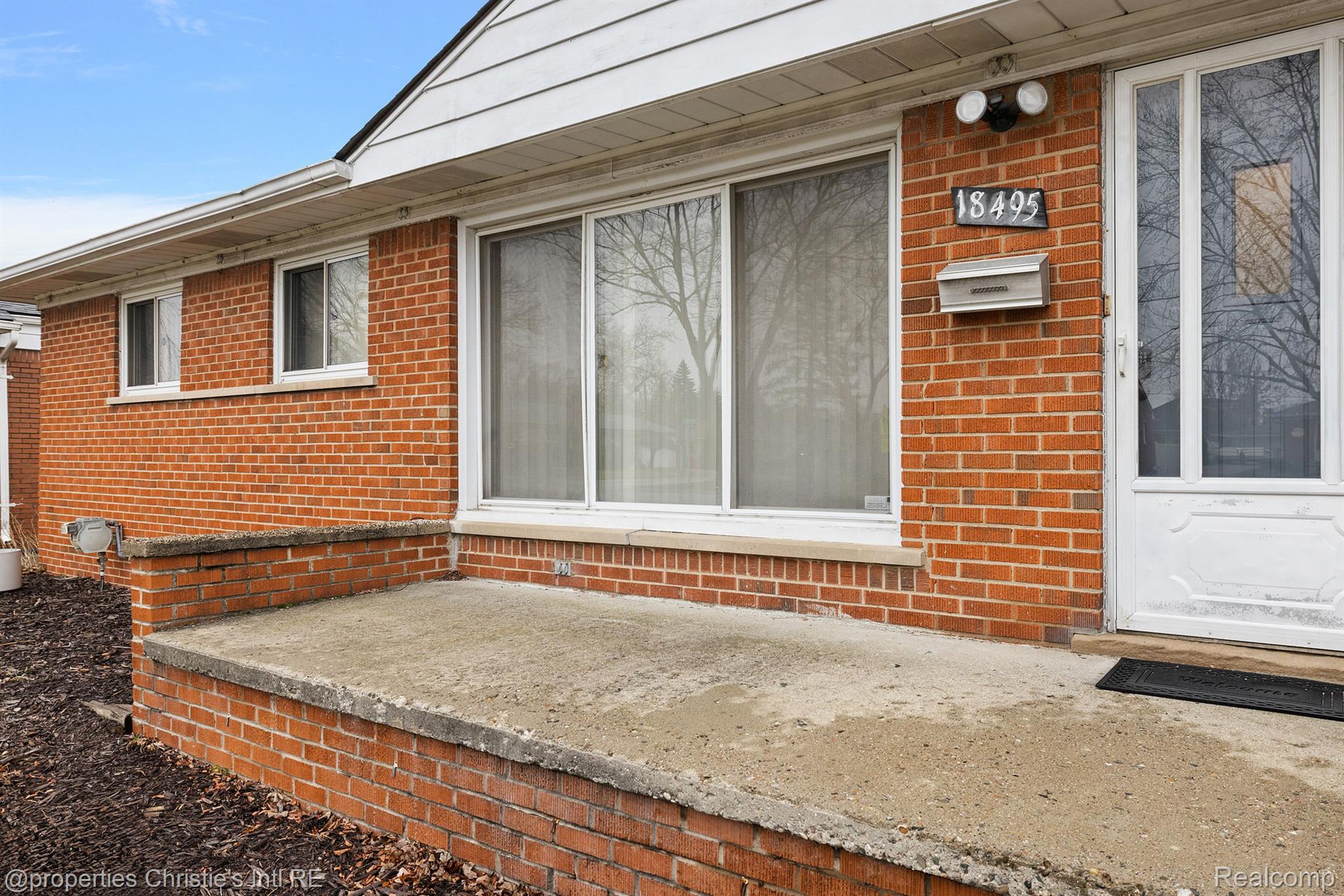 18495 STEPHENS Drive