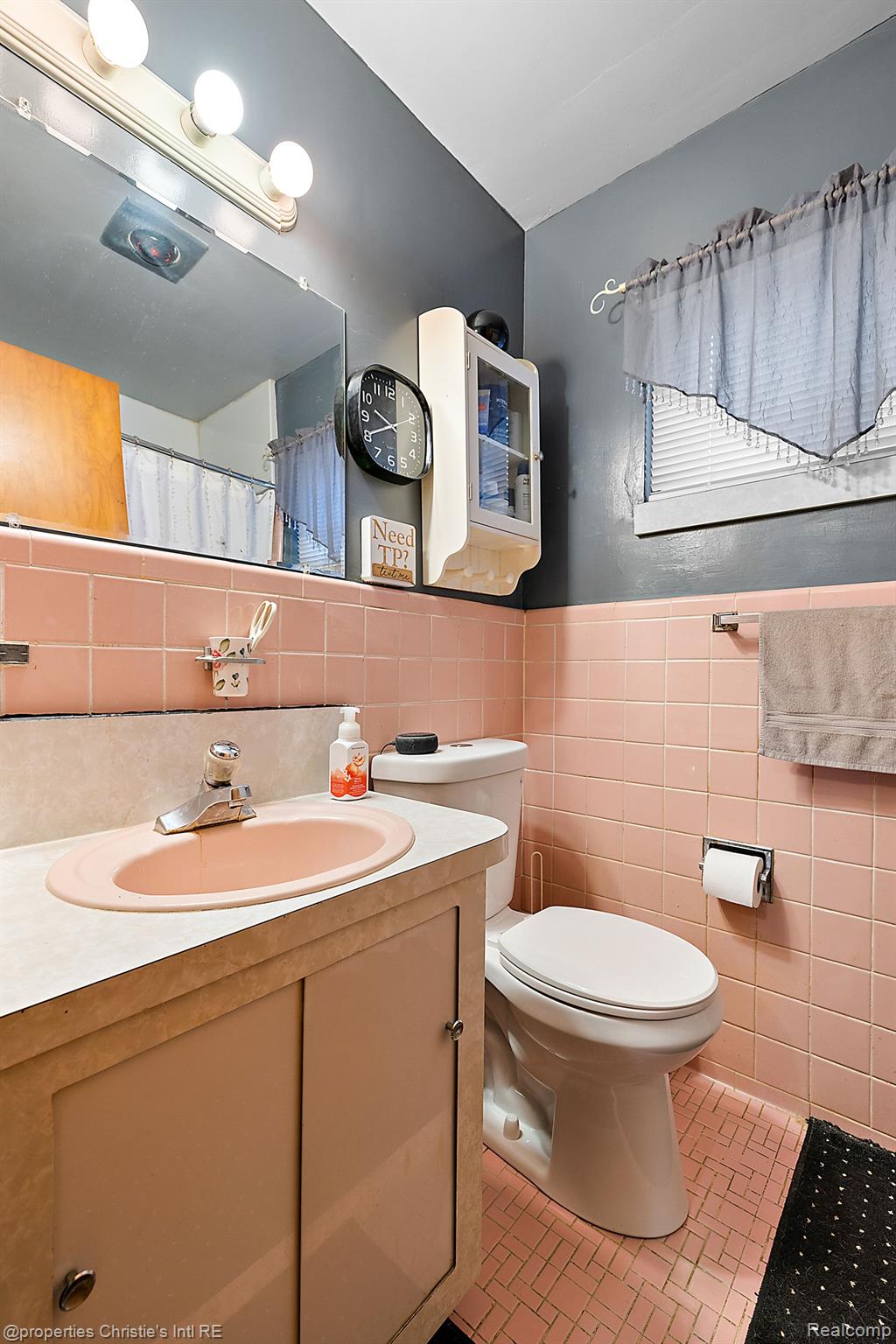 18495 STEPHENS Drive