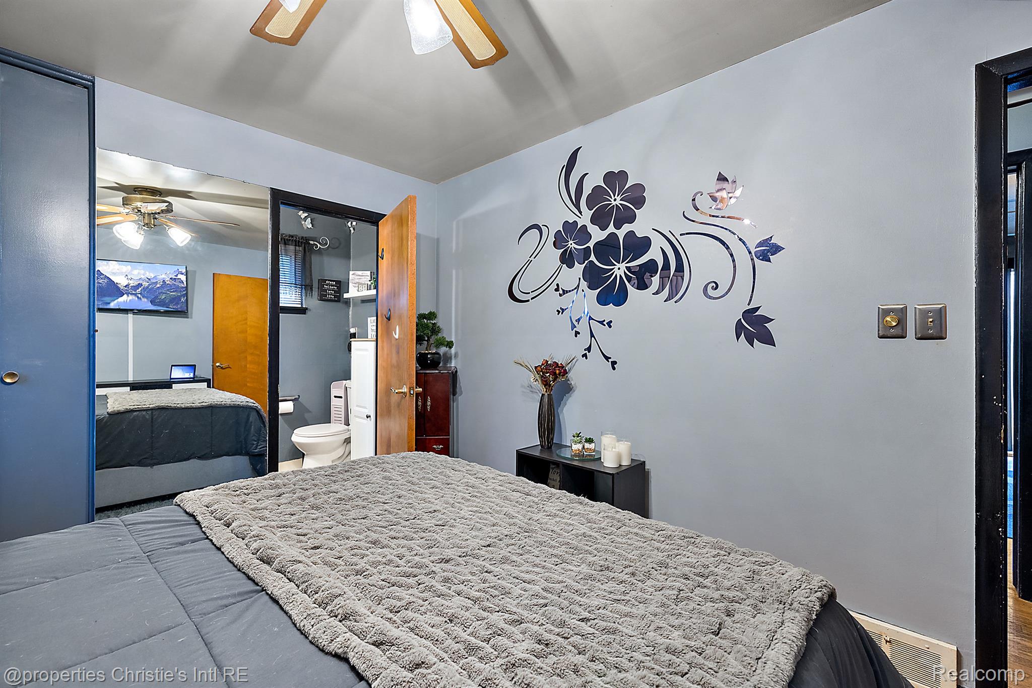 18495 STEPHENS Drive