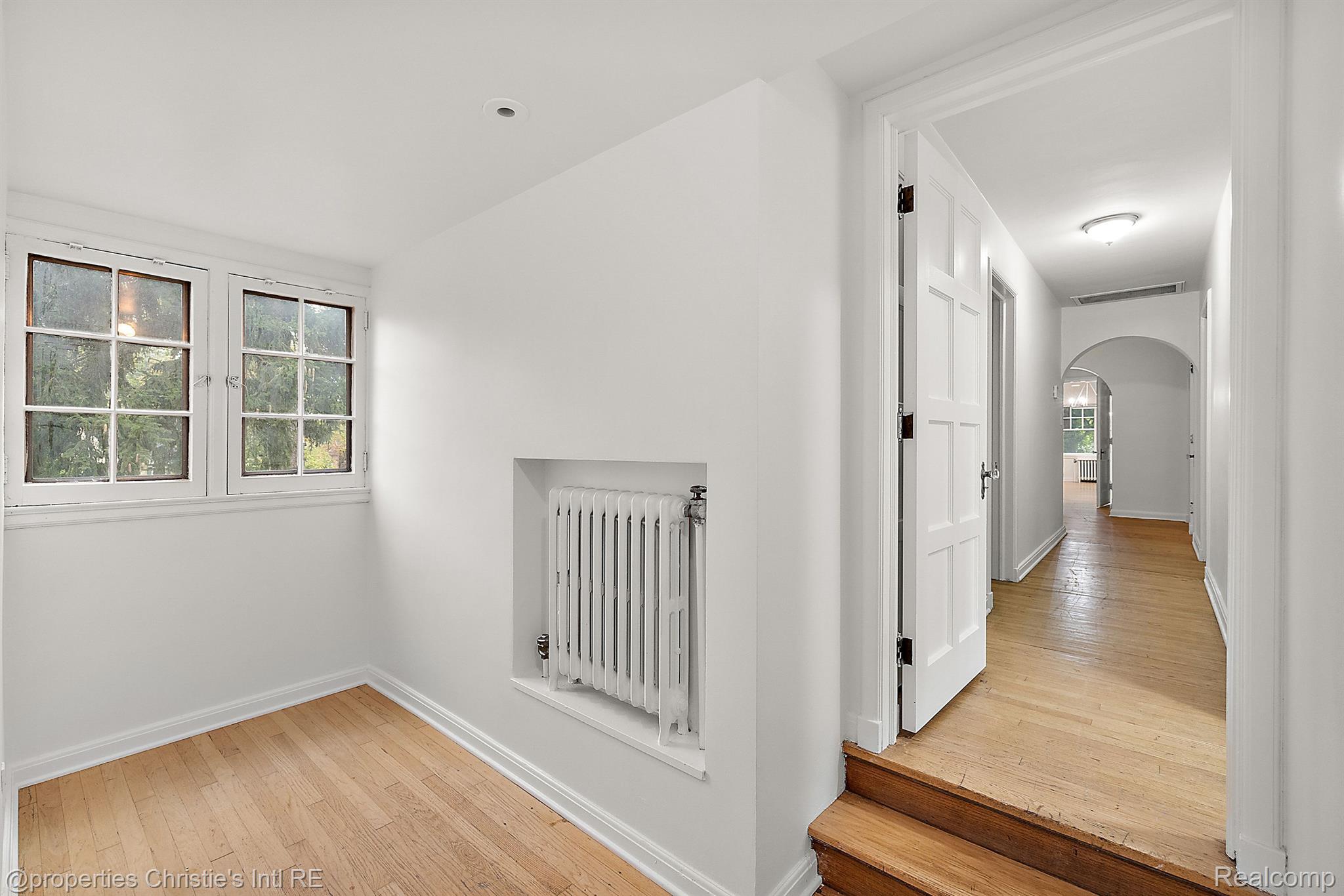 347 Kercheval Avenue