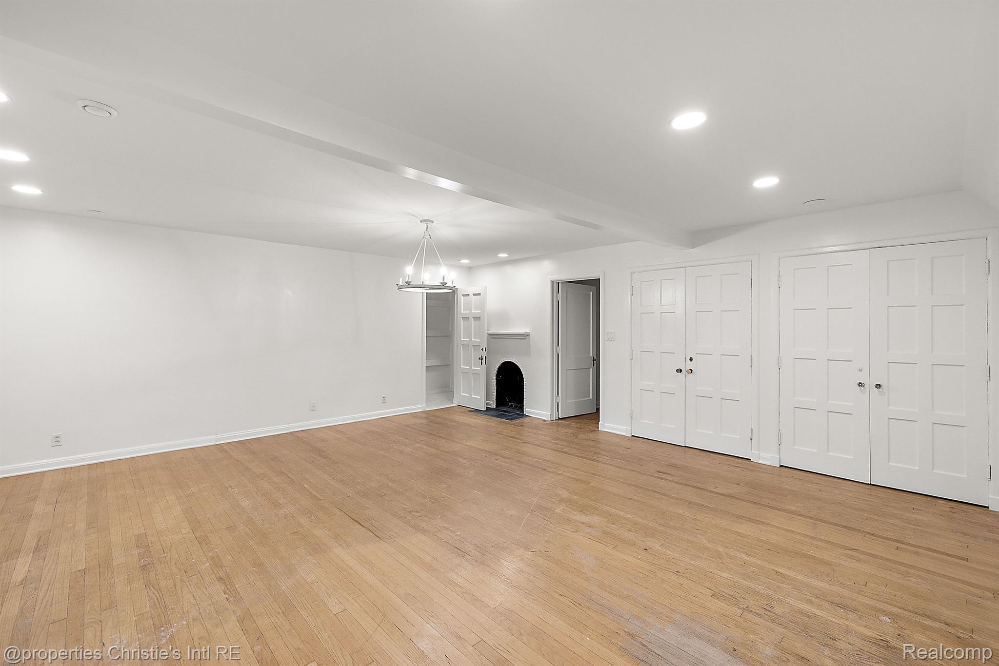 347 Kercheval Avenue