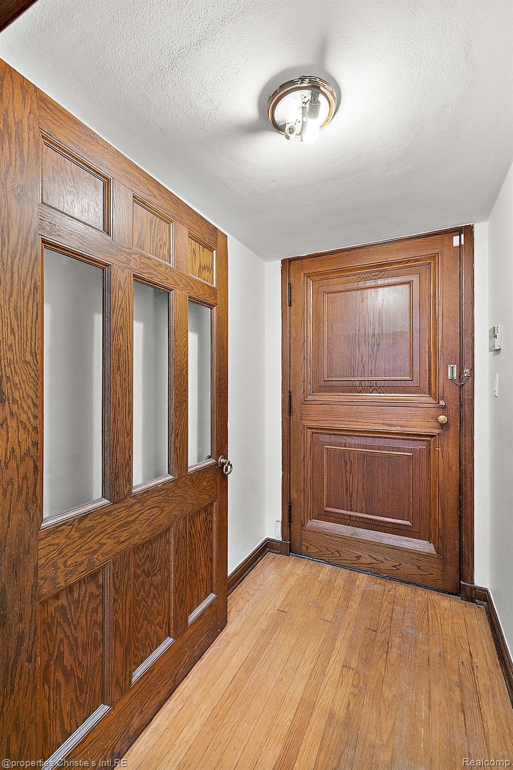 347 Kercheval Avenue
