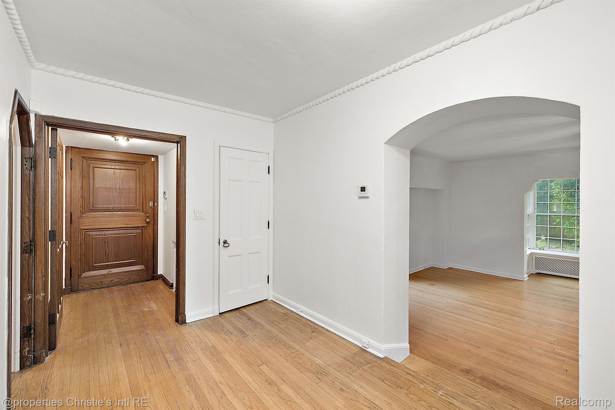 347 Kercheval Avenue