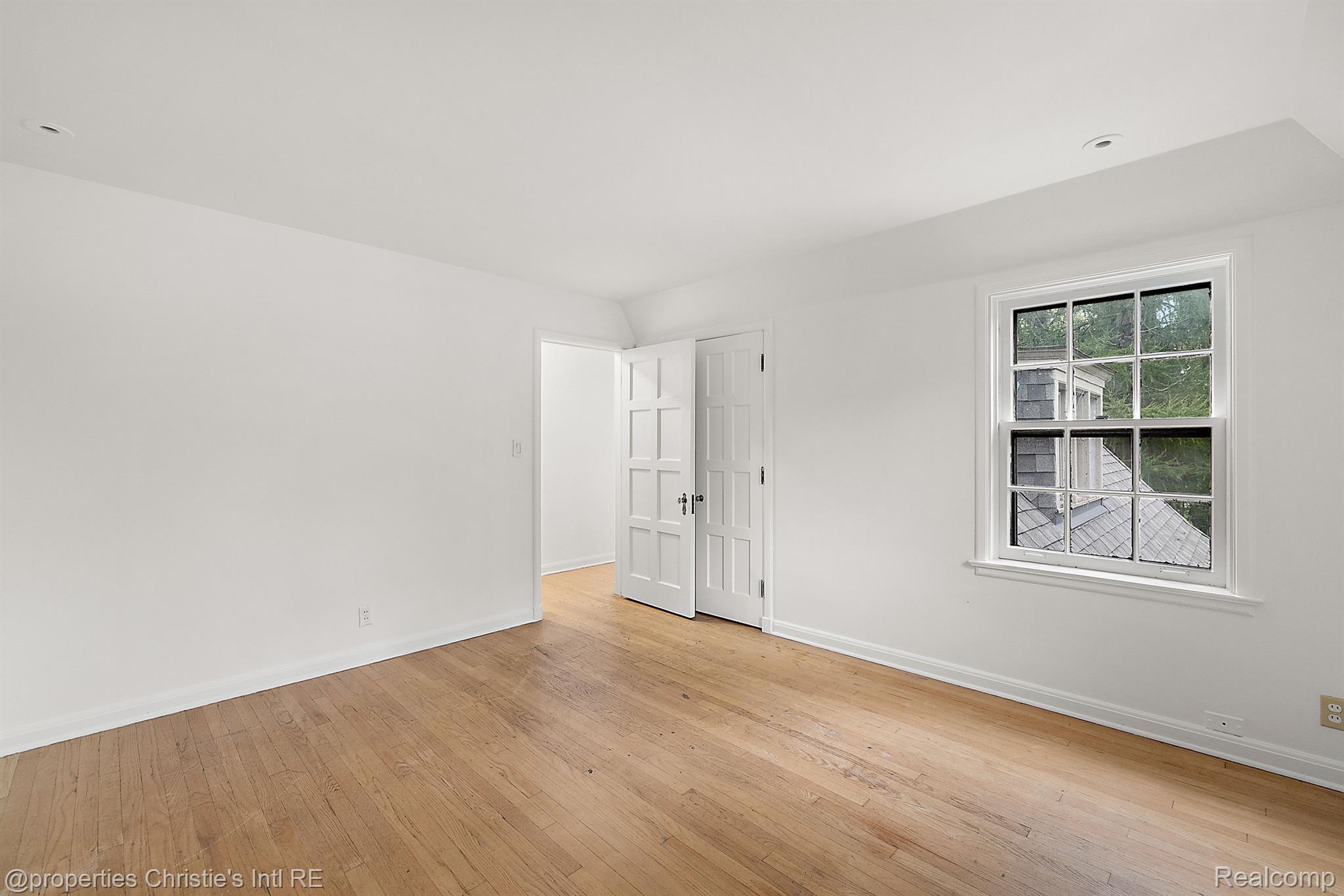 347 Kercheval Avenue