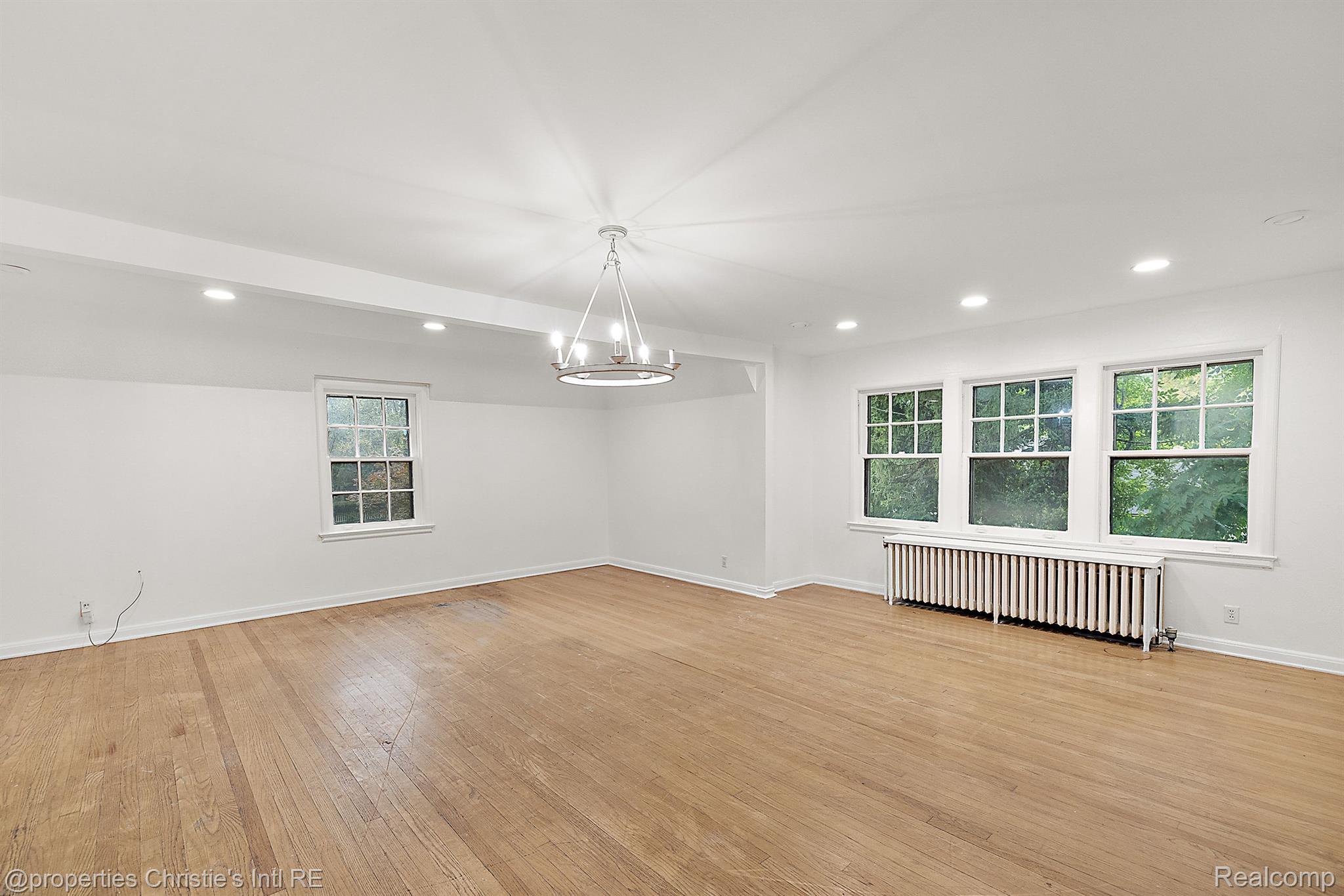347 Kercheval Avenue