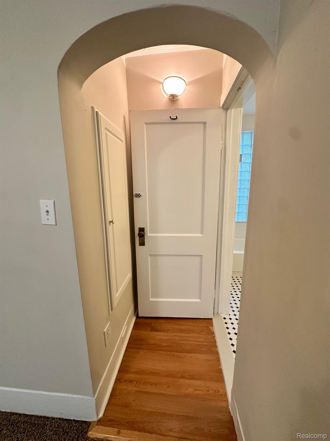 124 MUIR - LOWER UNIT Road