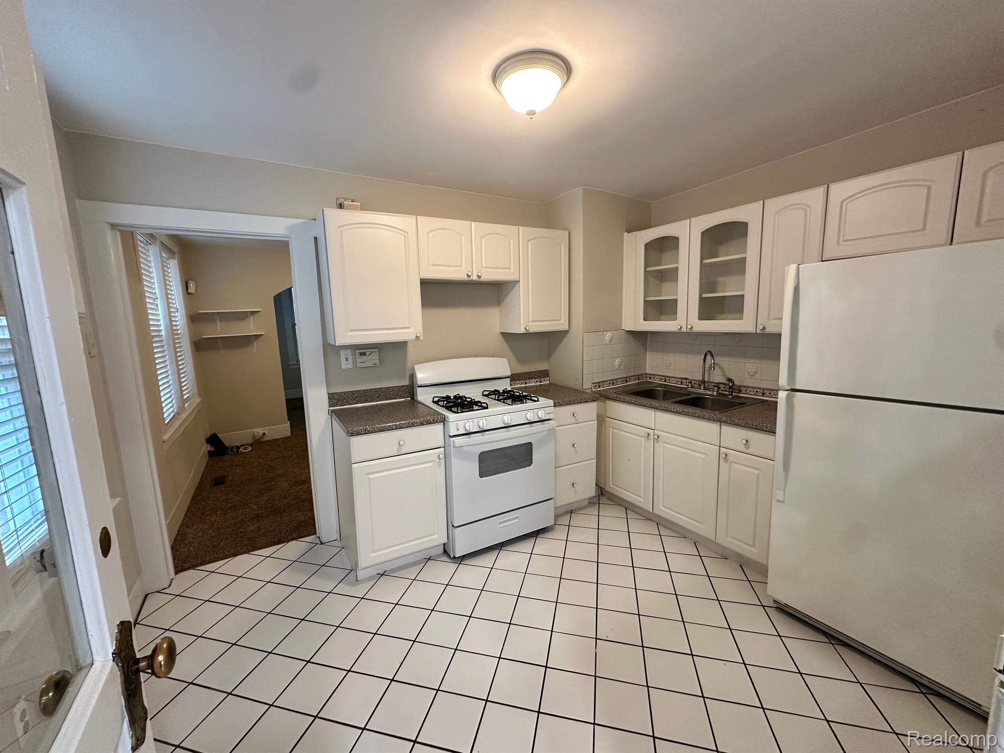 124 MUIR - LOWER UNIT Road