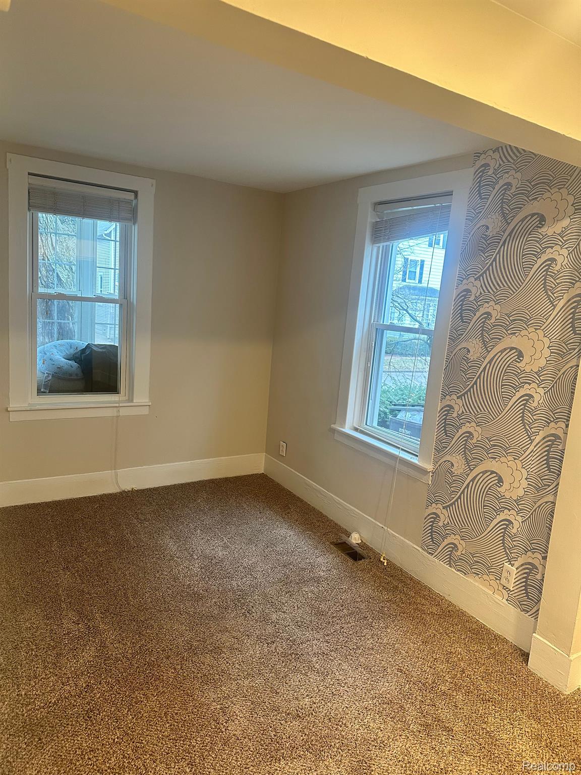 124 MUIR - LOWER UNIT Road