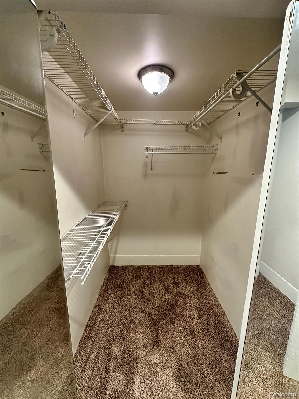 124 MUIR - LOWER UNIT Road