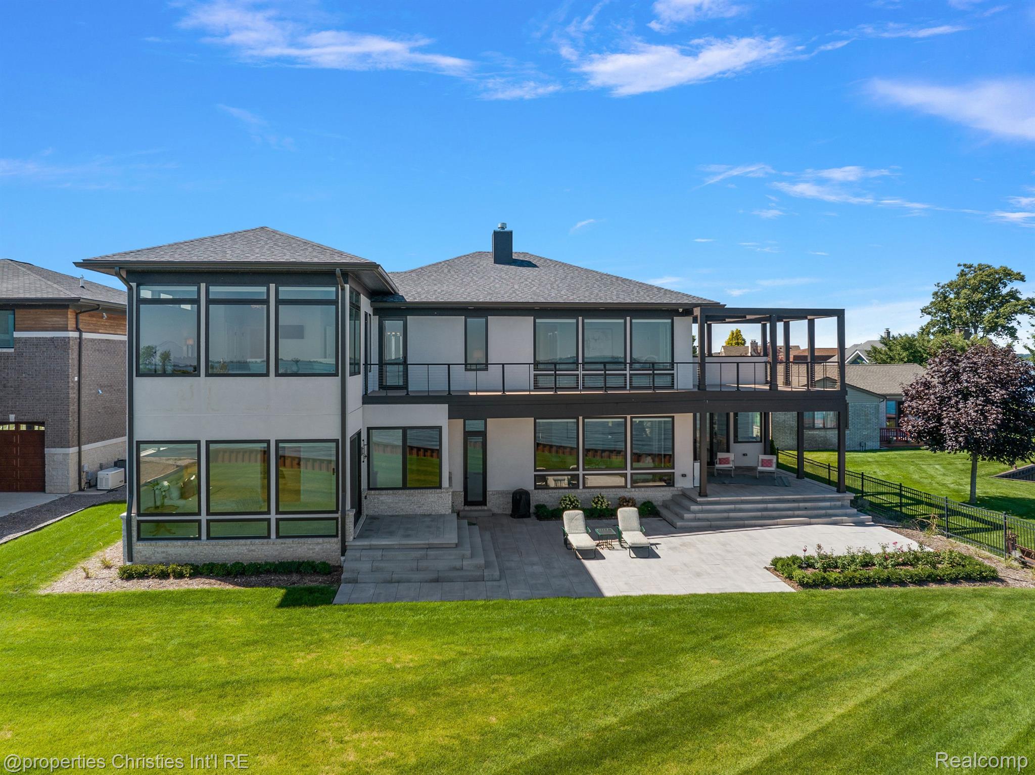 33168 N RIVER Road