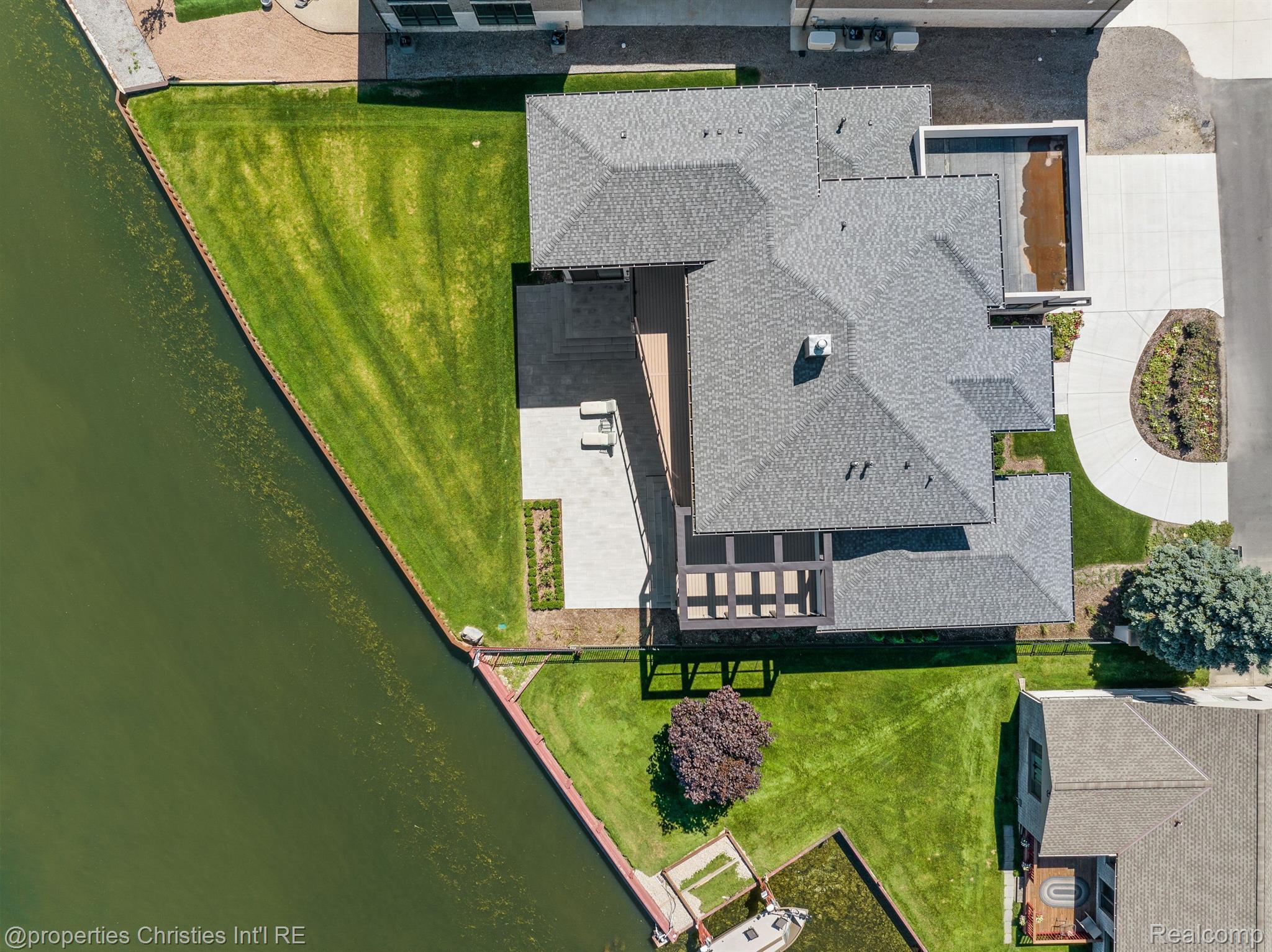 33168 N RIVER Road