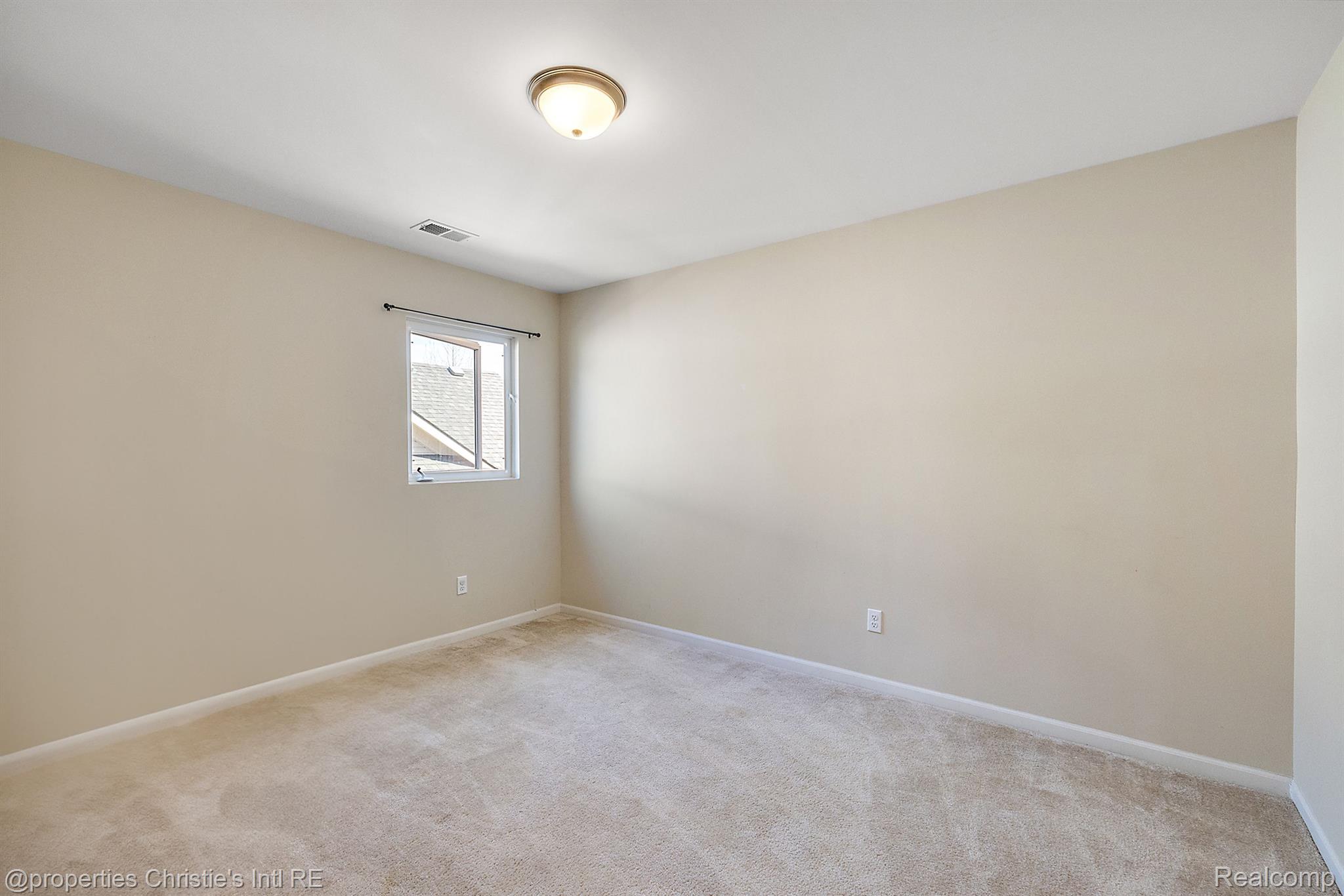 29499 WOODPARK Circle