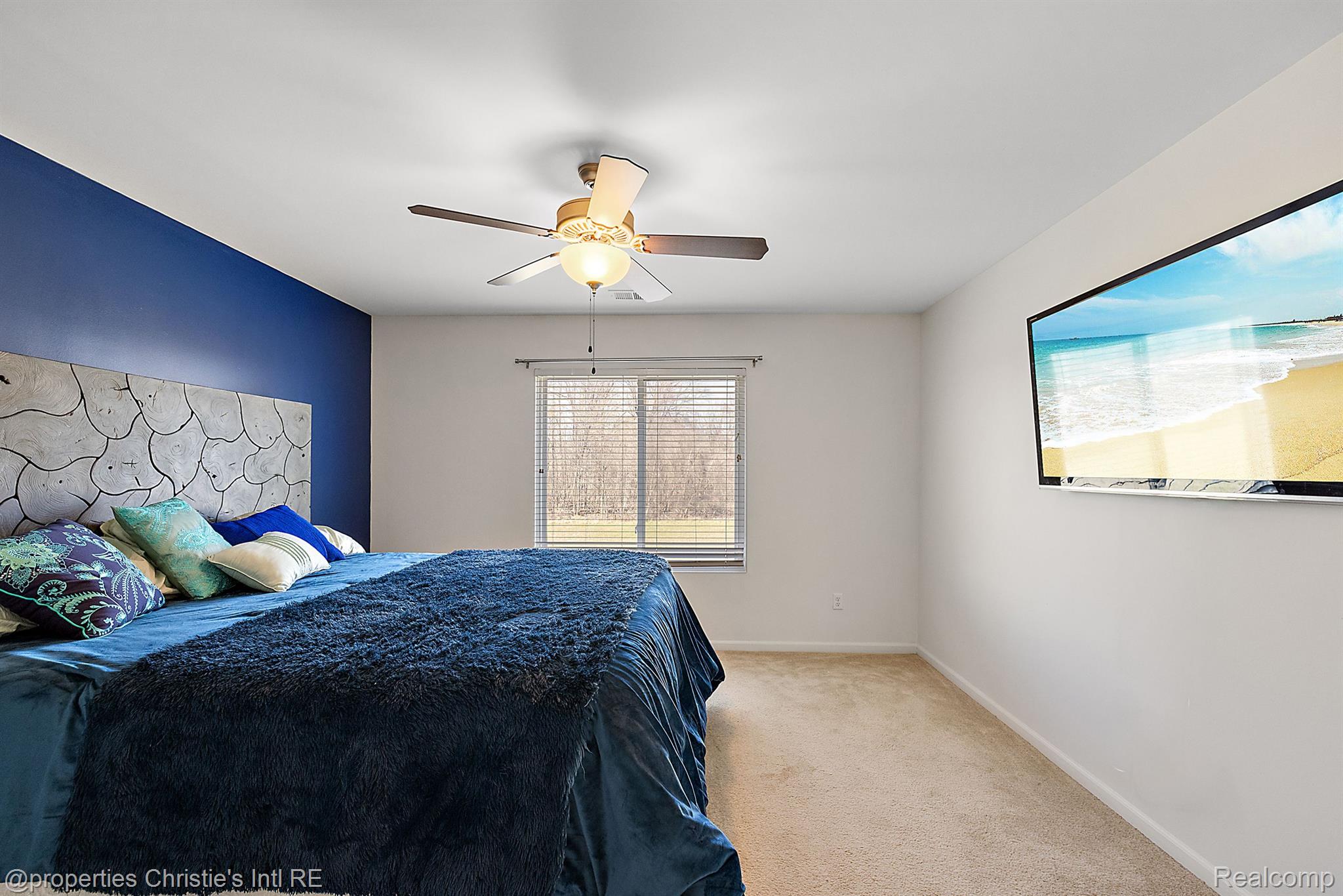 29499 WOODPARK Circle