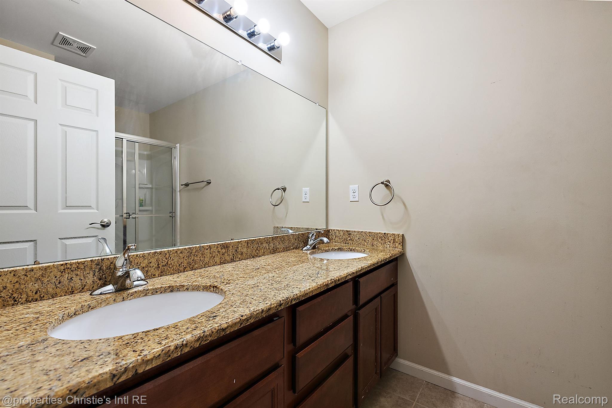 29499 WOODPARK Circle