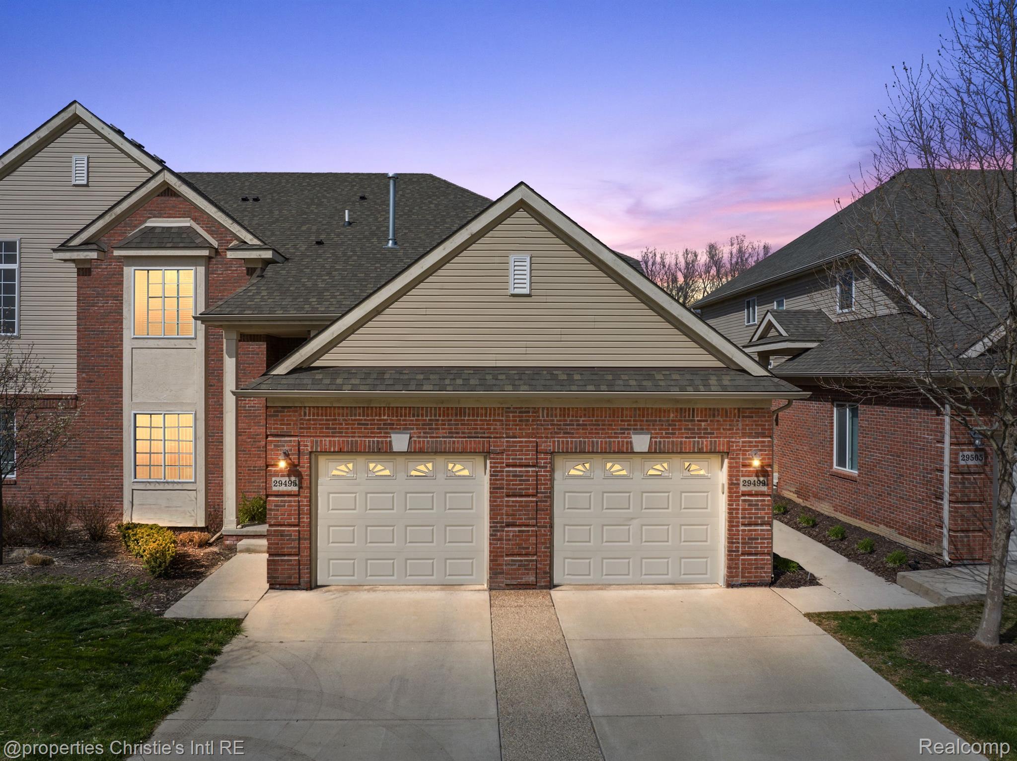 29499 WOODPARK Circle