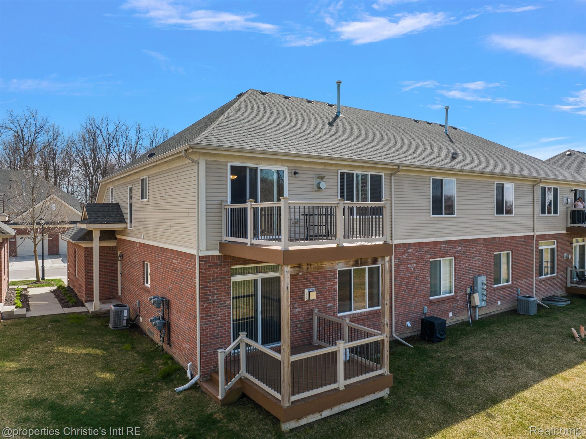 29499 WOODPARK Circle