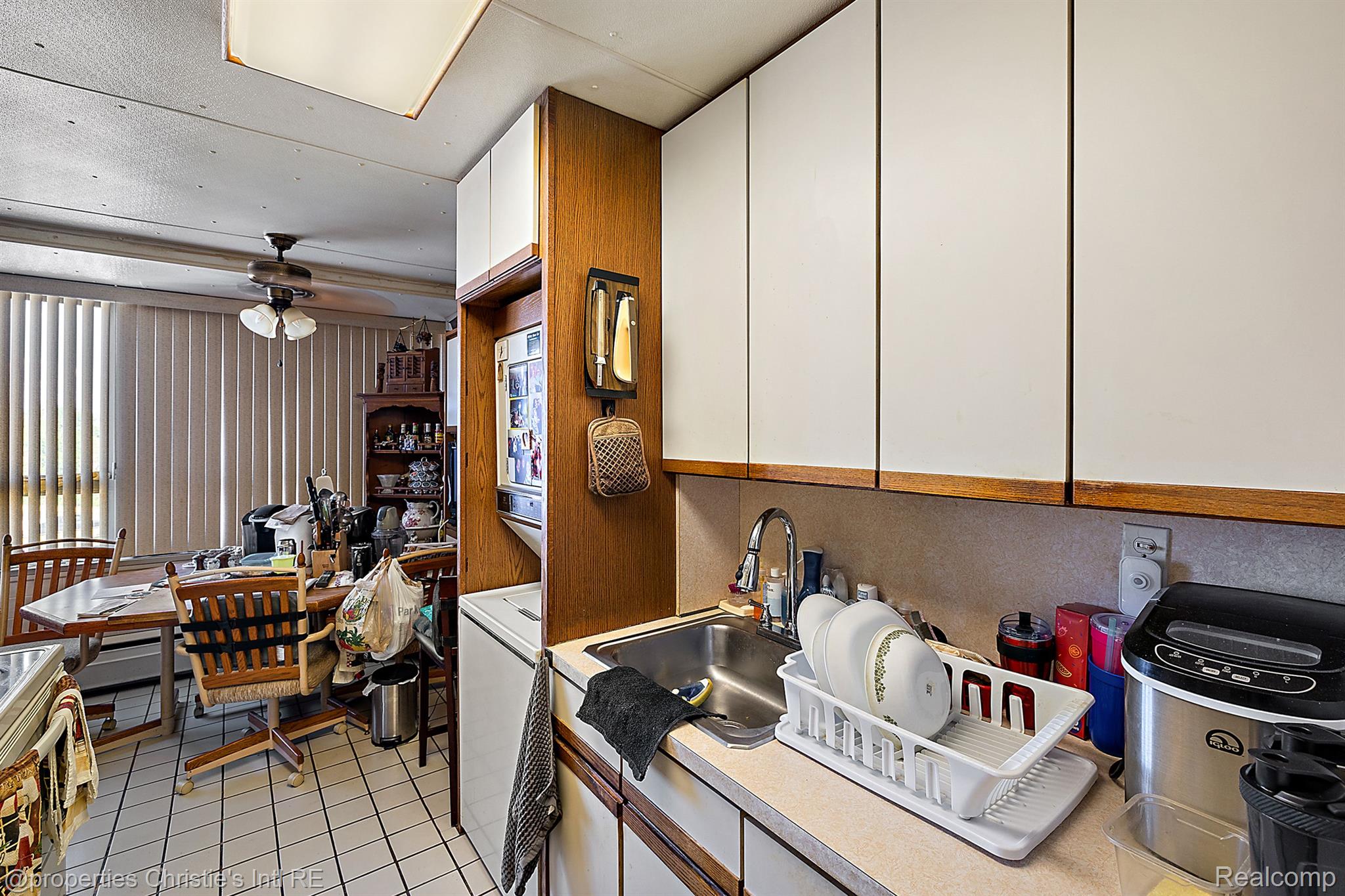 5900 E Jefferson Avenue 404