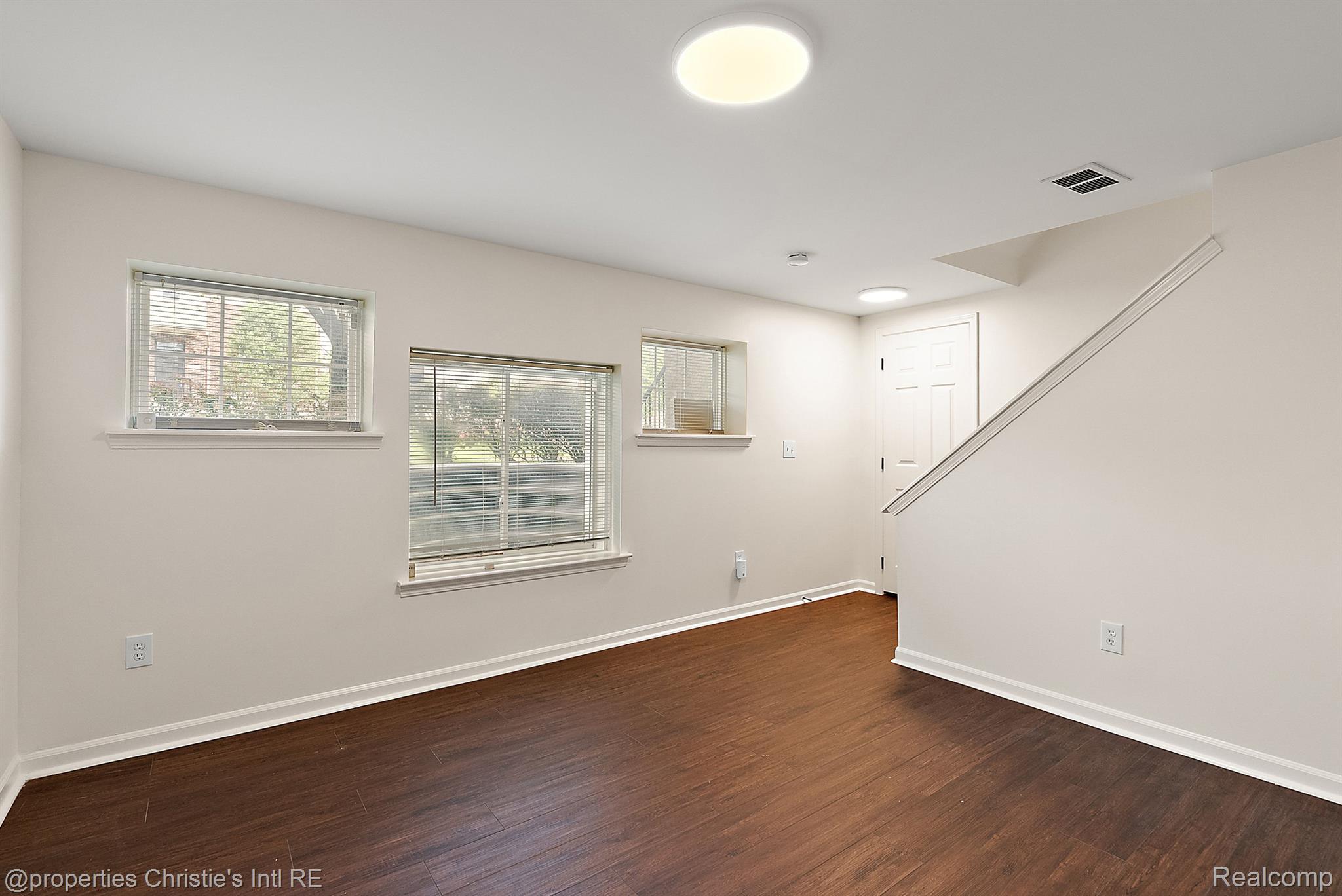 298 E PALMER Street 26