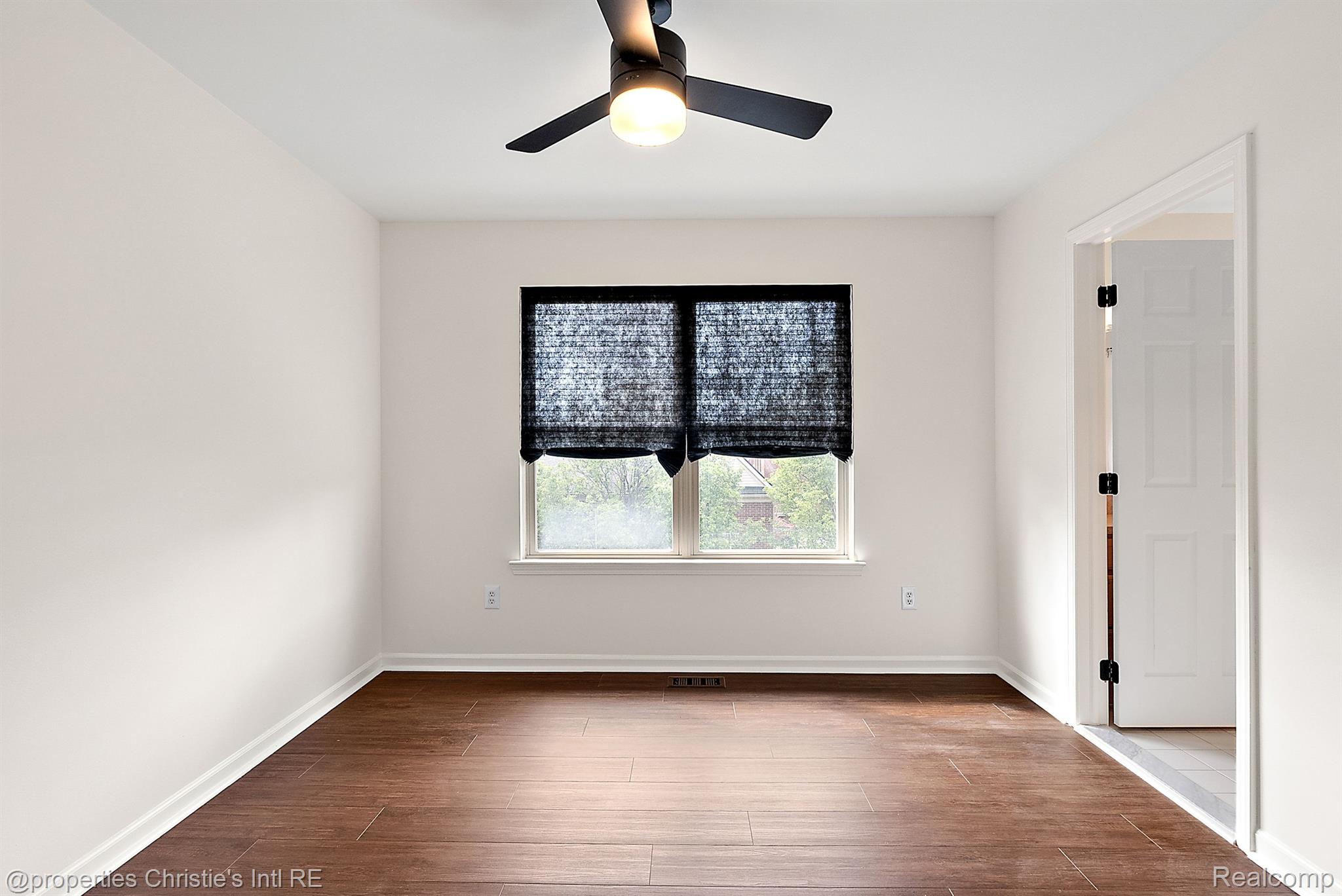 298 E PALMER Street 26