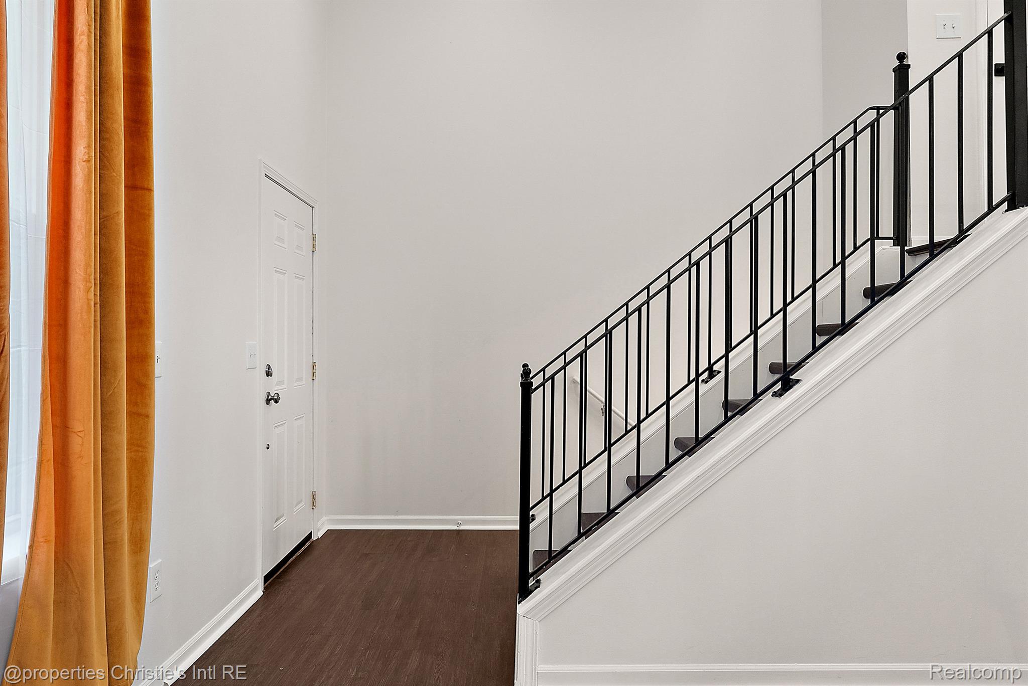 298 E PALMER Street 26