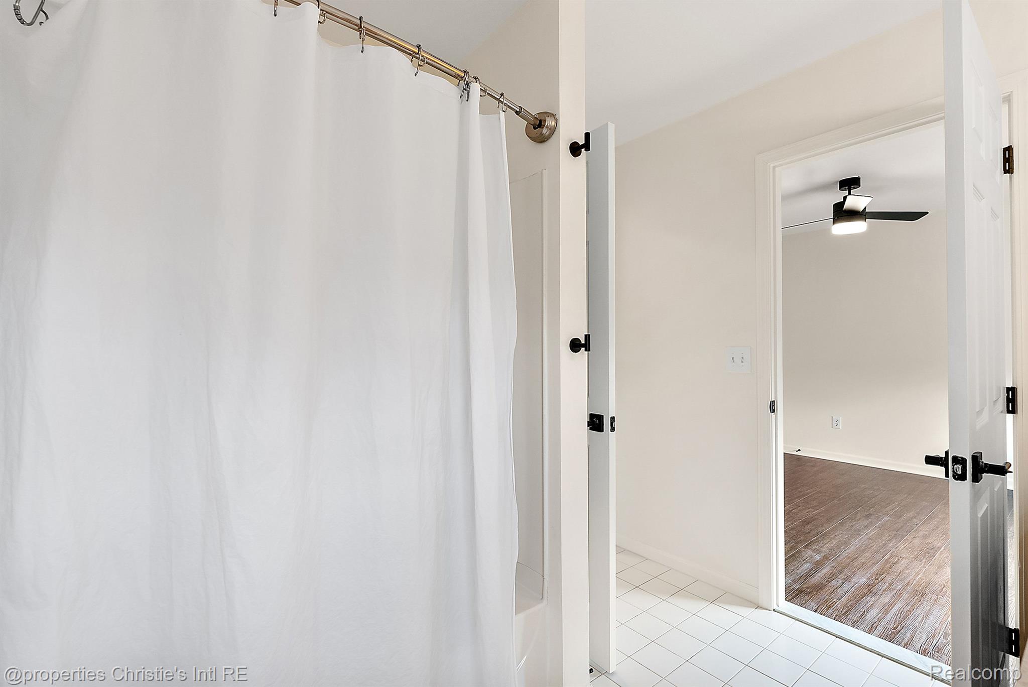 298 E PALMER Street 26