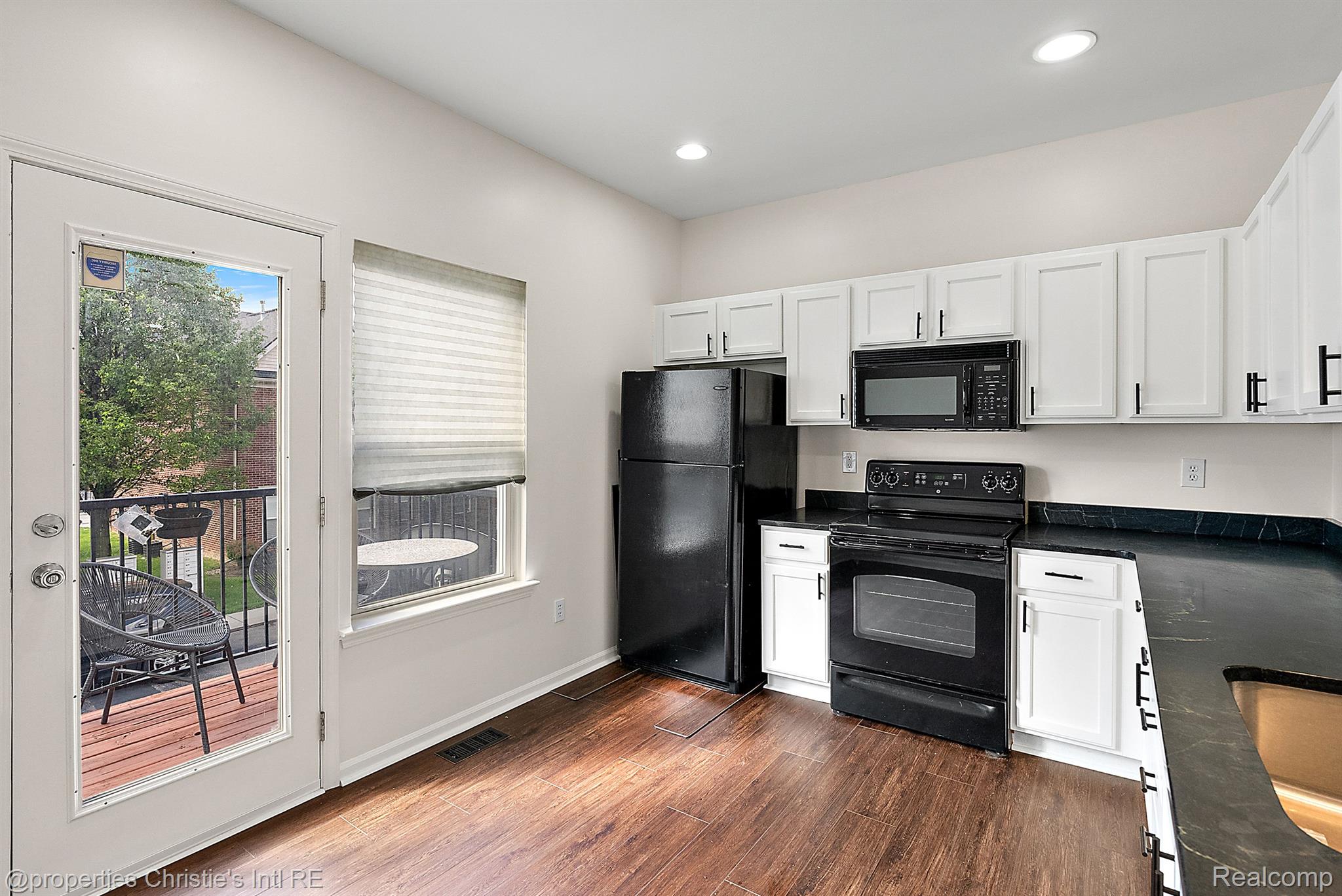 298 E PALMER Street 26