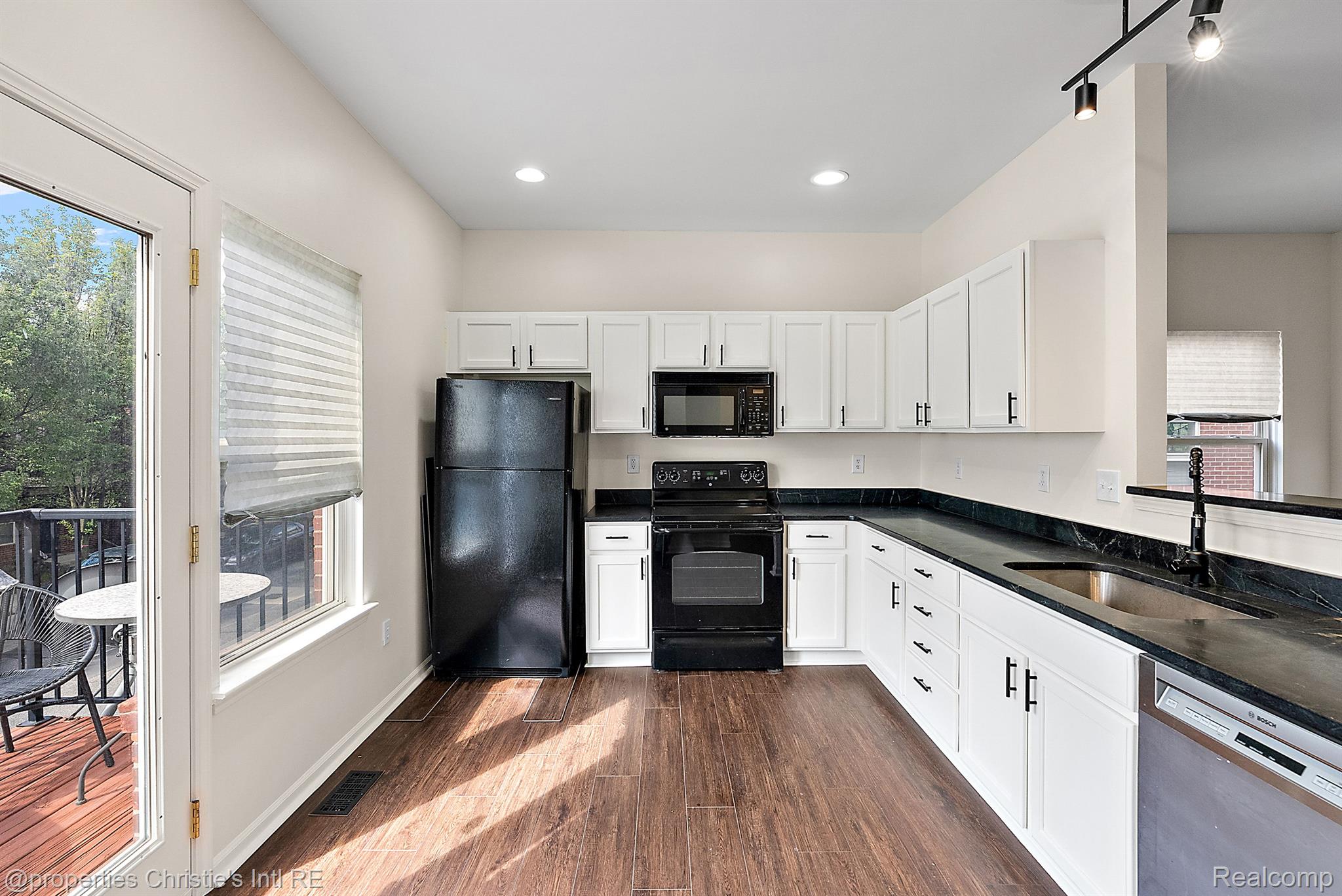 298 E PALMER Street 26