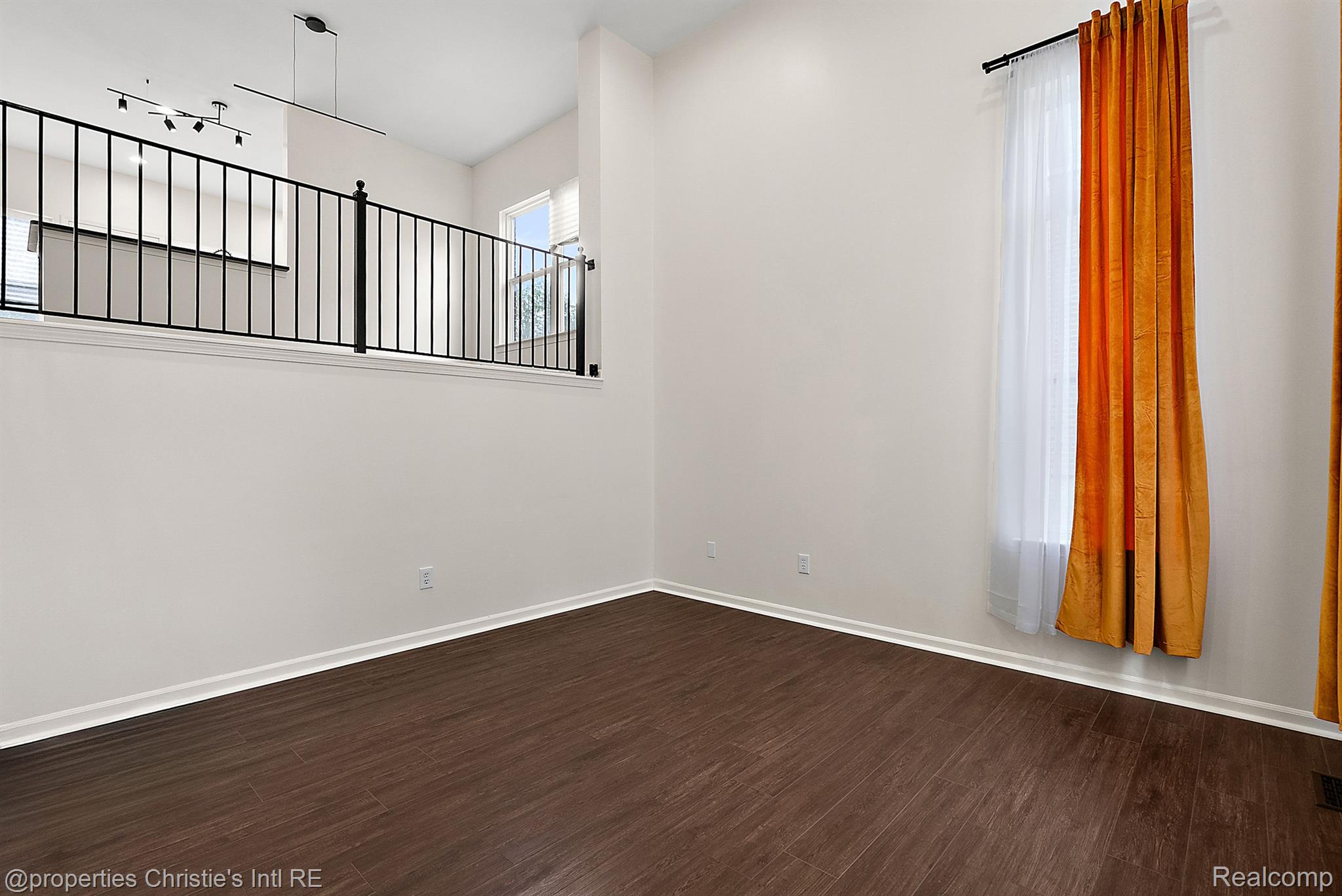 298 E PALMER Street 26